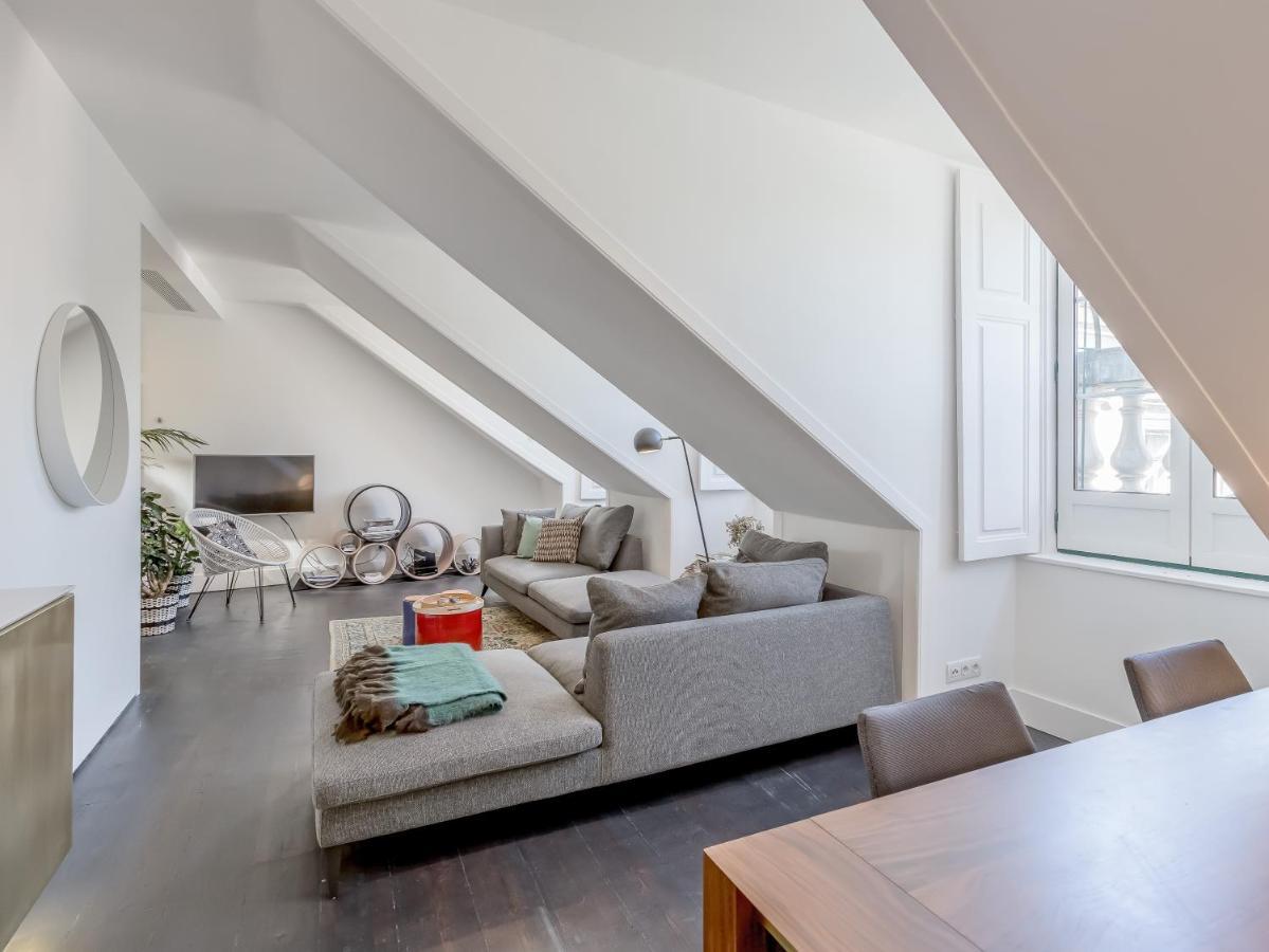 Principe Real Charming Garden View Flat At The Heart Of