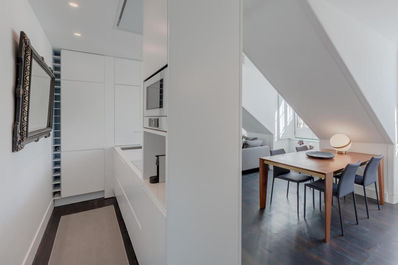 Principe Real Charming Garden View Flat At The Heart Of *