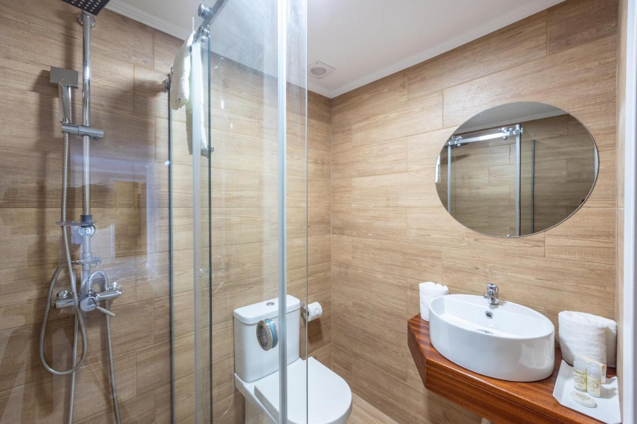 Bossa & Bed Hostal