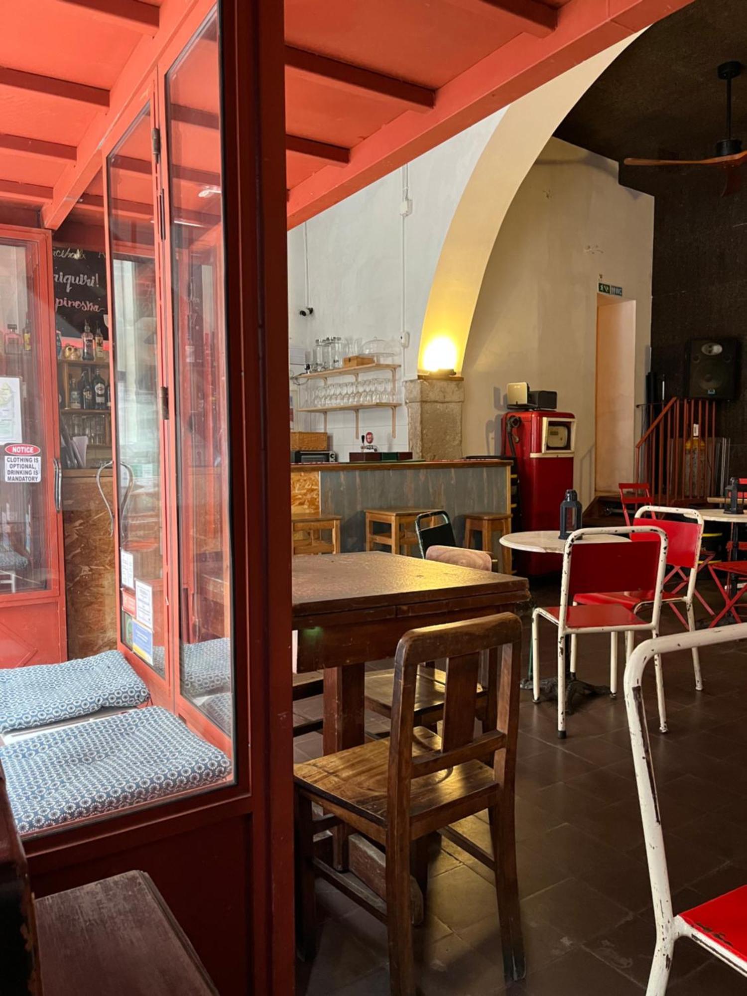 Albergue Alface Hall & Bar