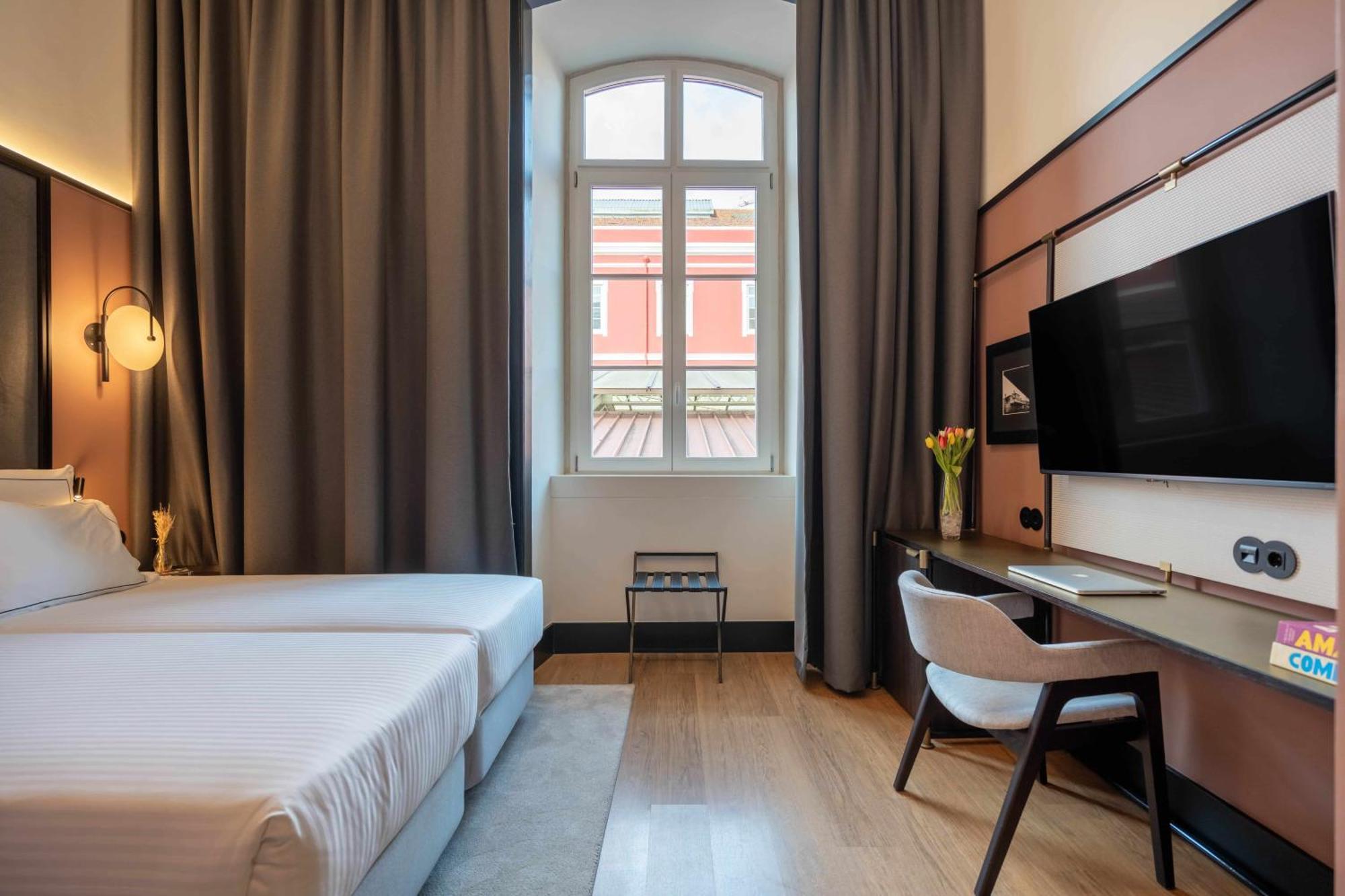 The Editory Riverside Hotel, An Historic 5*