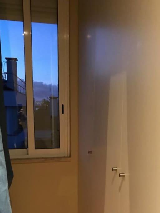 Apartment Cosy And Renewed T2 In Campolide - 1d *