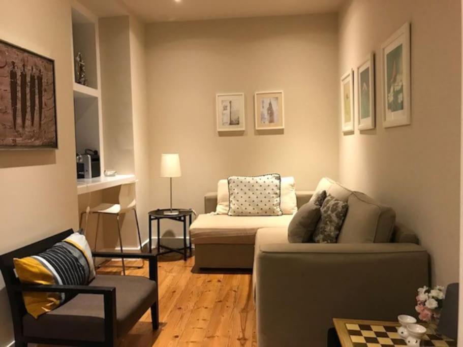 Apartment Cosy And Renewed T2 In Campolide - 1d *