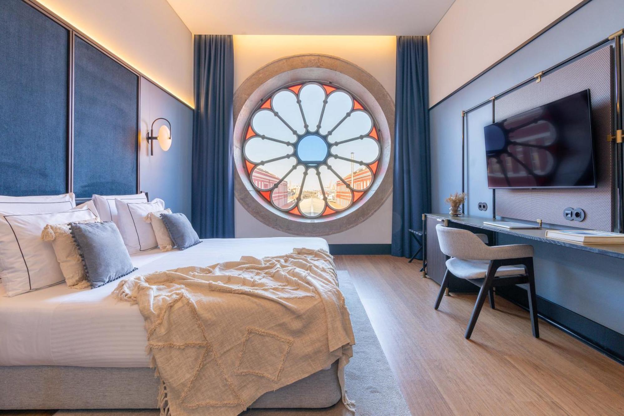 Hotel The Editory Riverside Hotel, An Historic