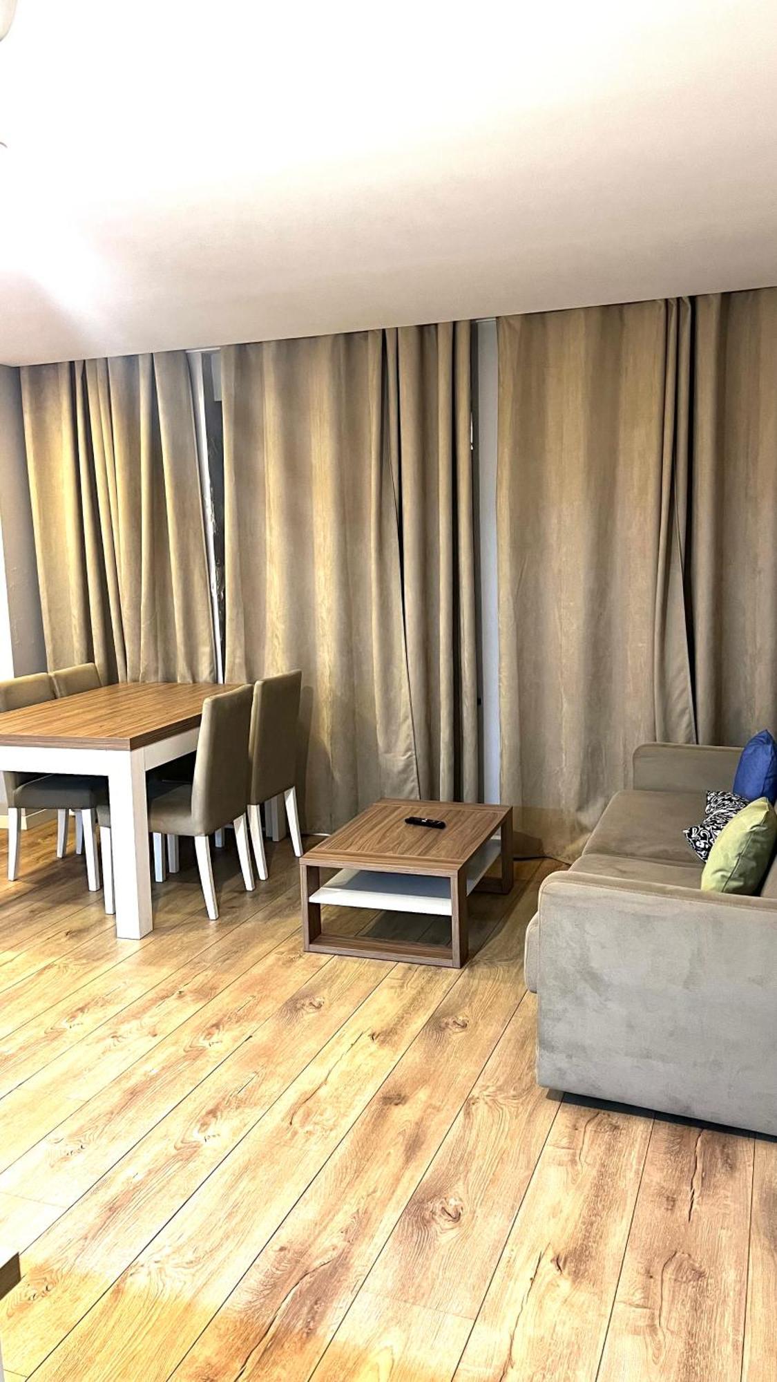 Sociedade Farmaceutica Homestay Lisbon