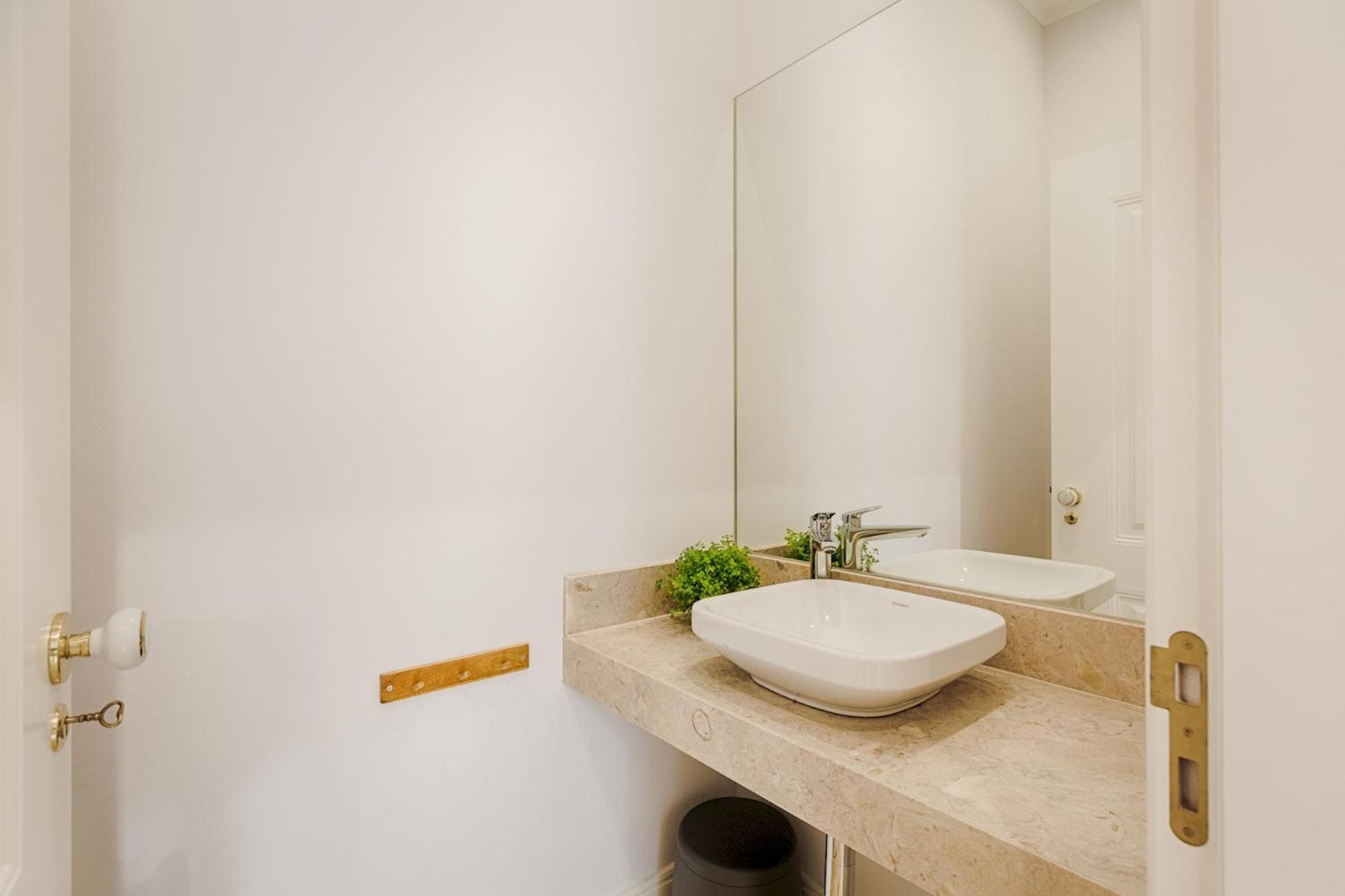 Apartment Architectural Gem In Baixa *