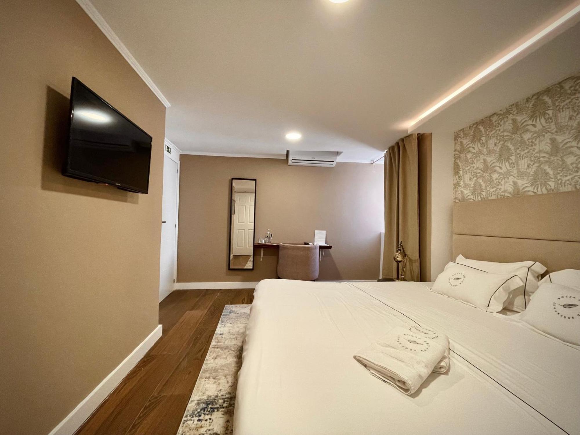 Bossa & Bed Hostal *