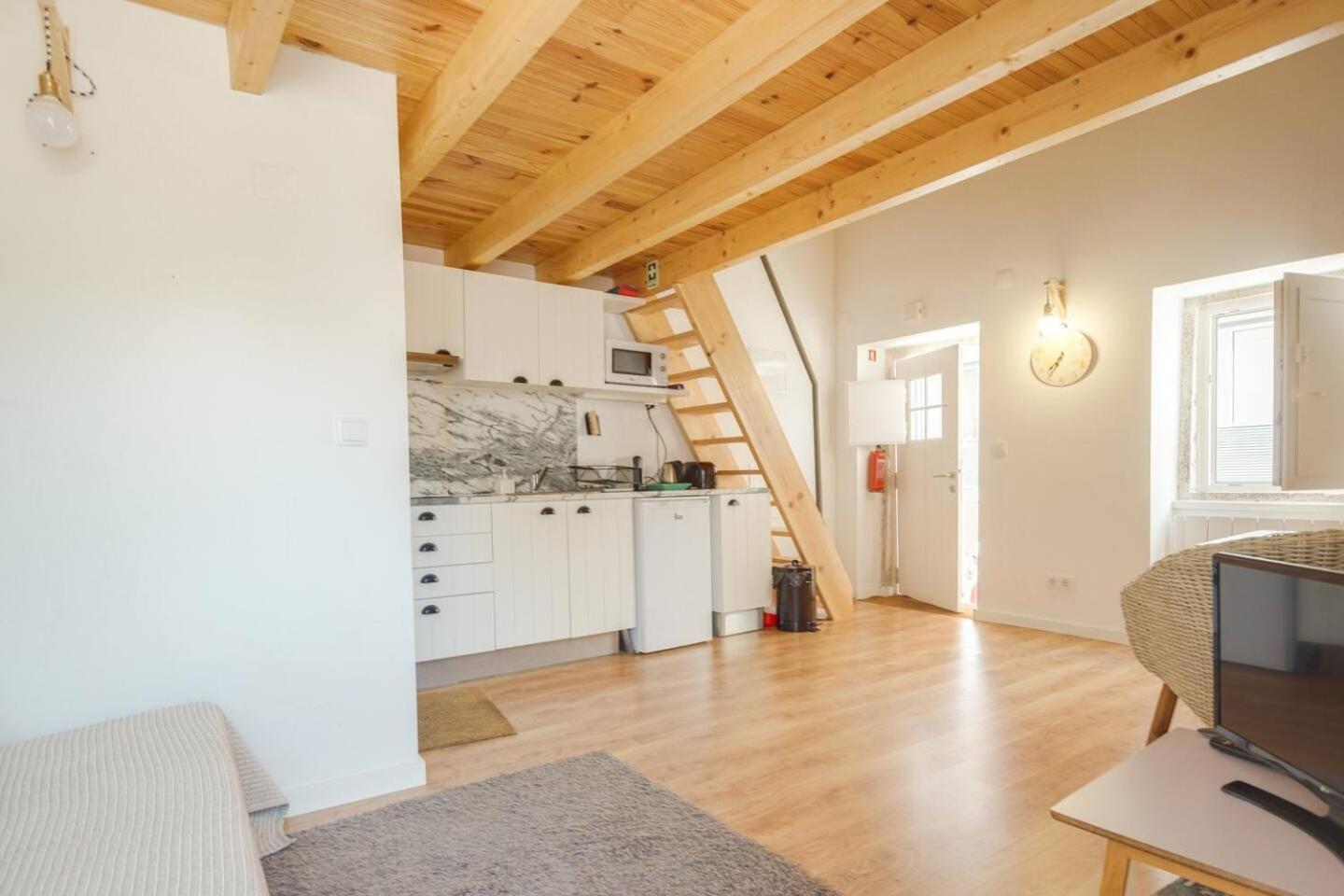 Classic Homes: Bright & In Belem Lisboa