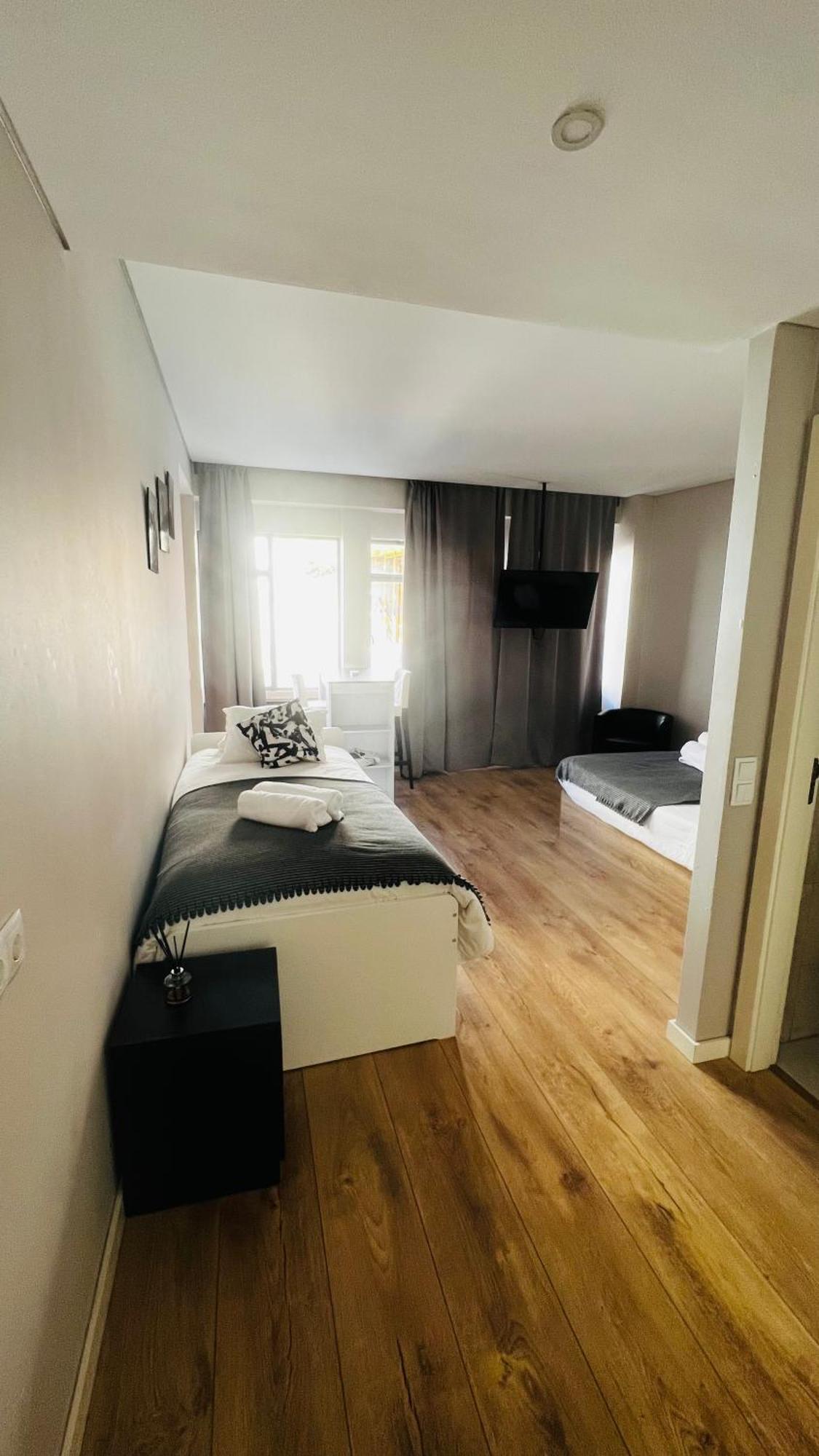 Sociedade Farmaceutica Homestay