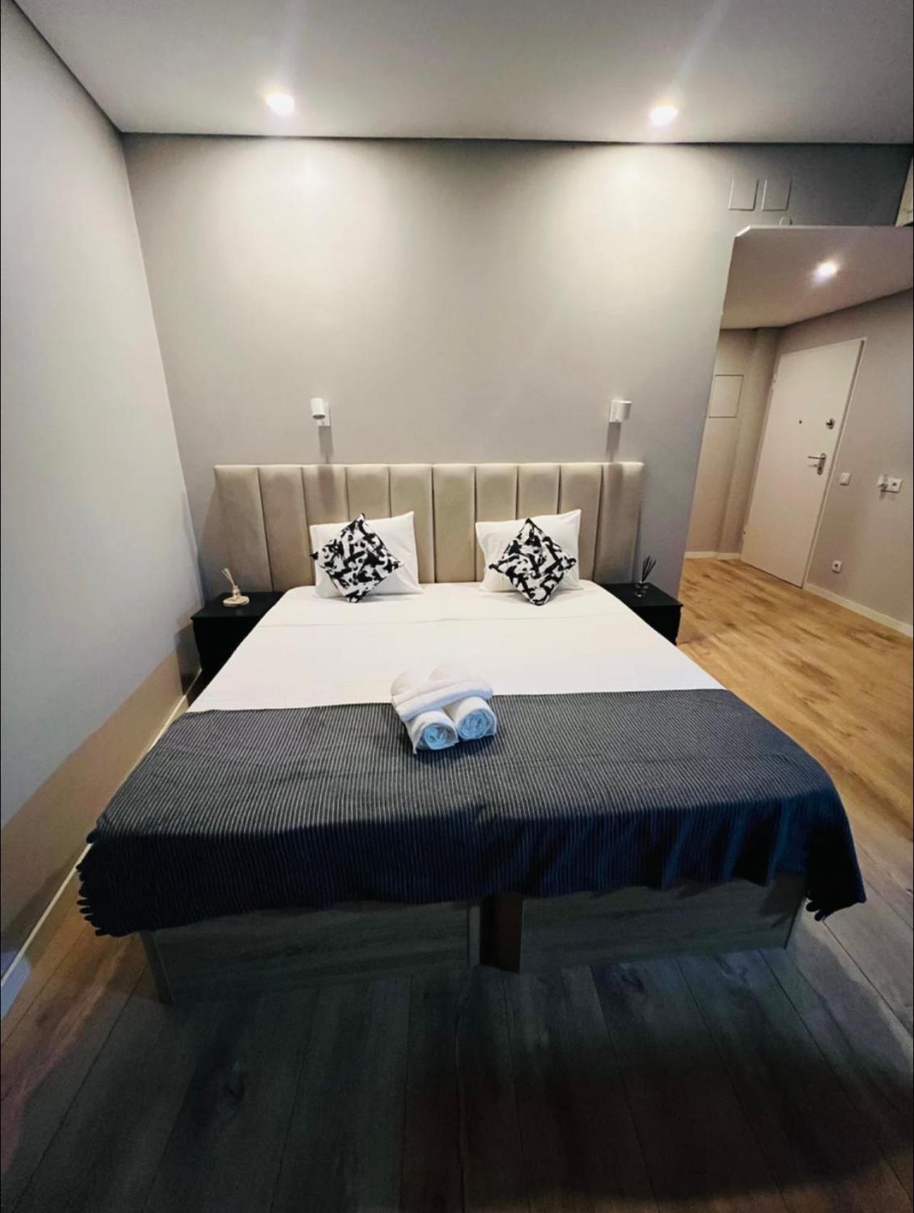 Sociedade Farmaceutica Homestay *