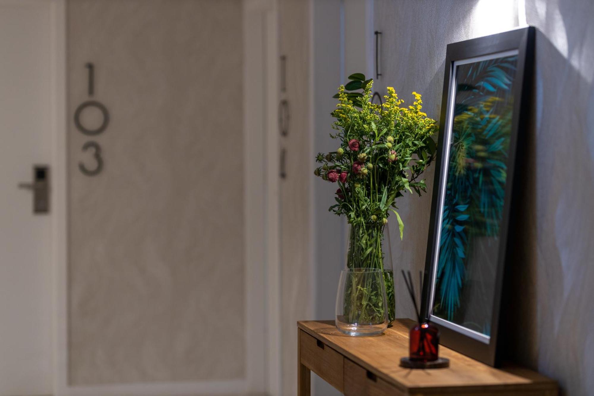Bossa & Bed Hostal *