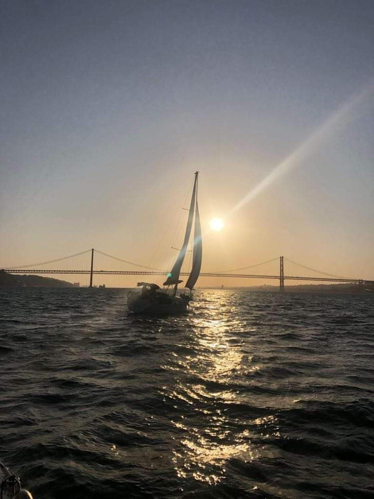 Apartamento Be Local - Sleep Aboard The Santa Maria Sailing Boat In Lisboa