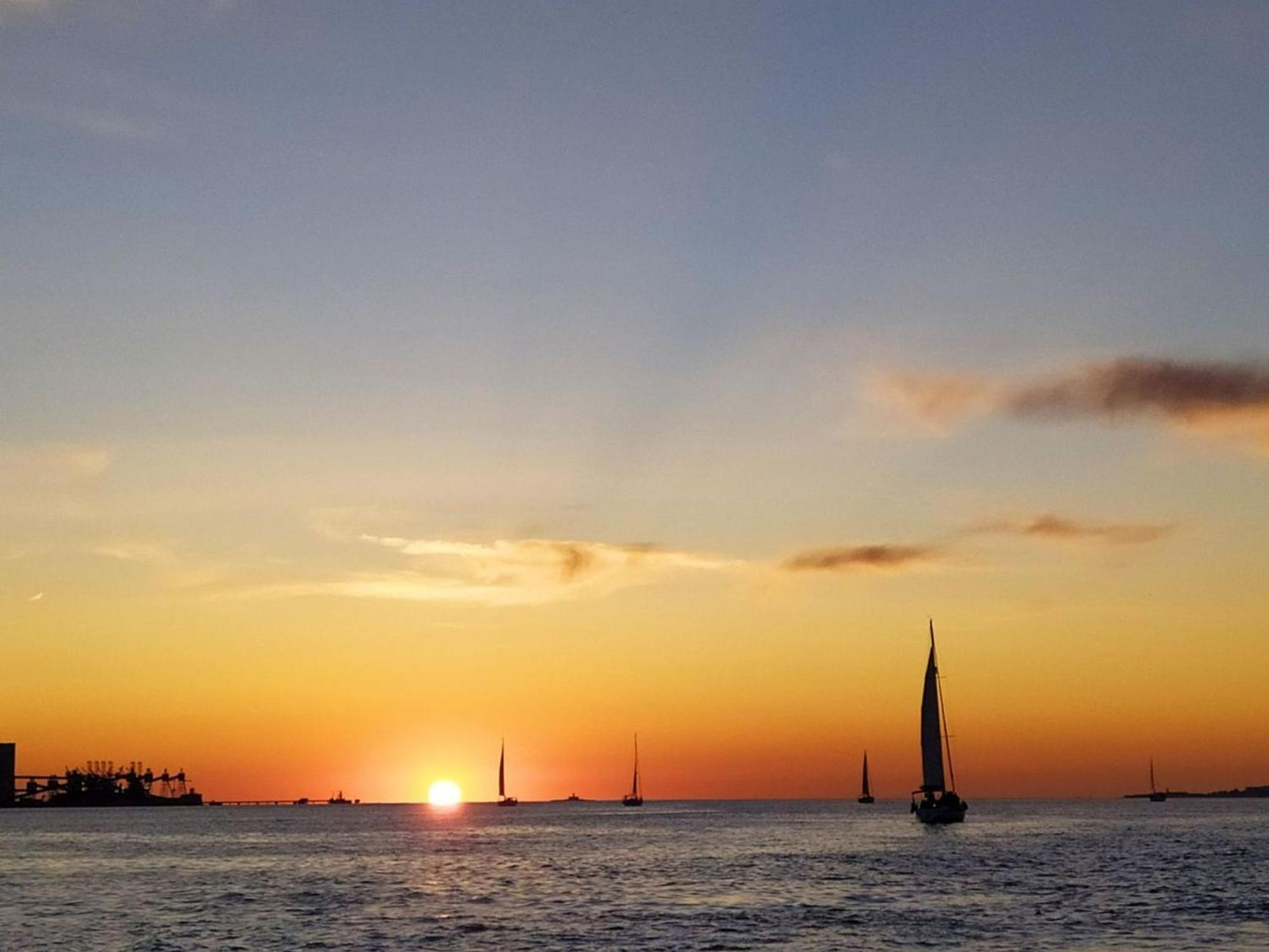 Be Local - Sleep Aboard The Santa Maria Sailing Boat In * Lisboa