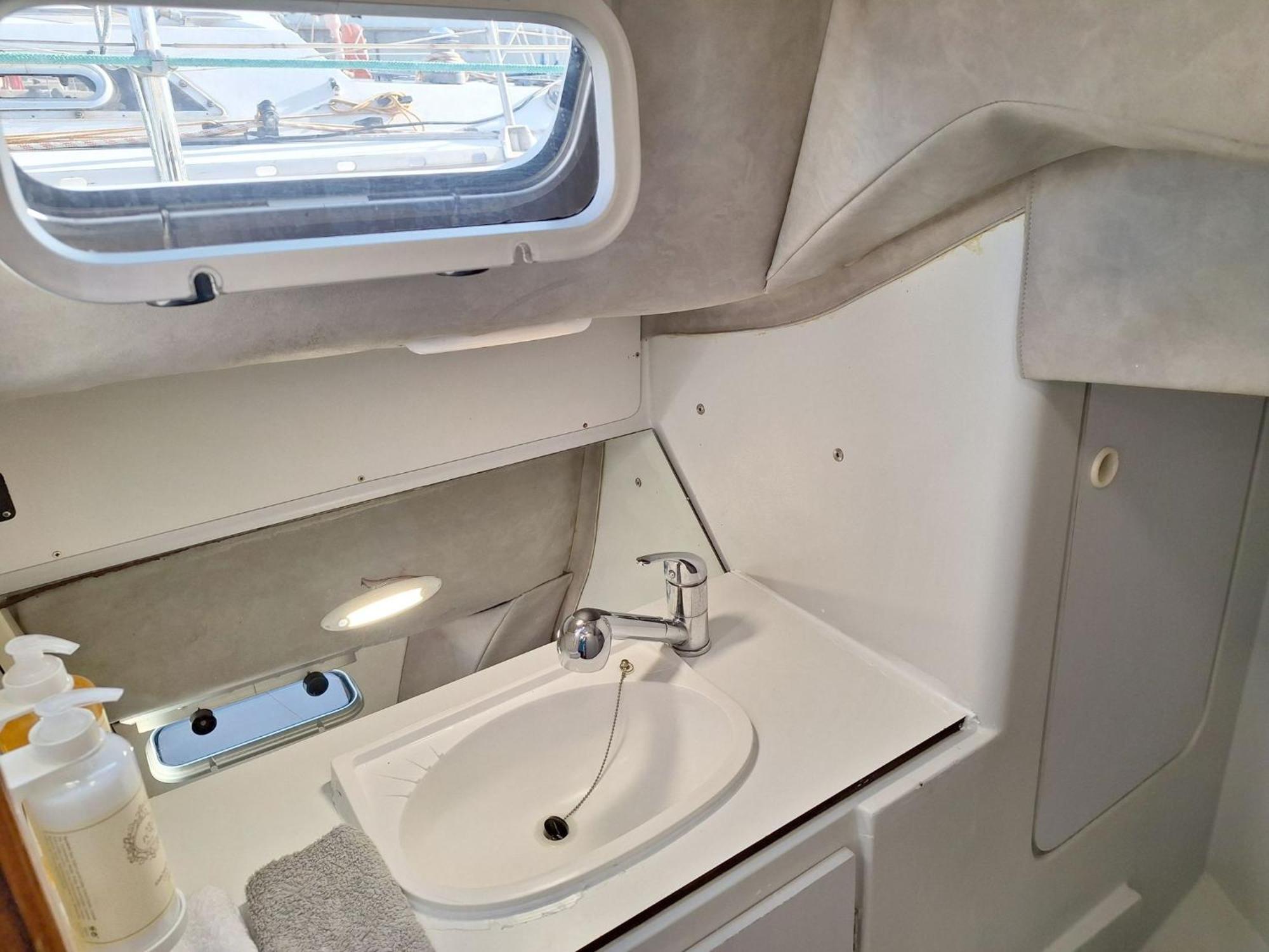 Be Local - Sleep Aboard The Santa Maria Sailing Boat In Apartamento Lisboa