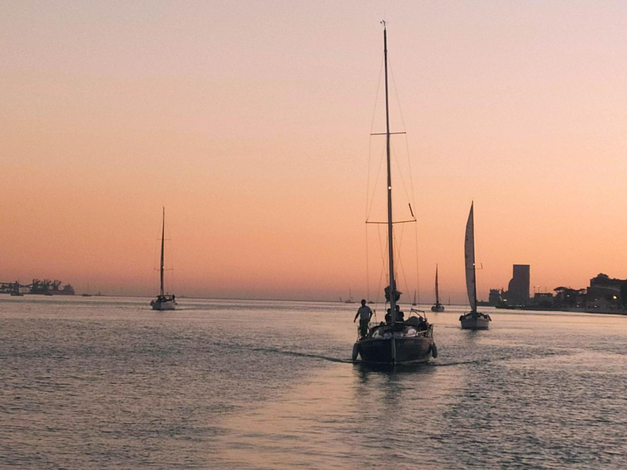Be Local - Sleep Aboard The Santa Maria Sailing Boat In Apartamento *