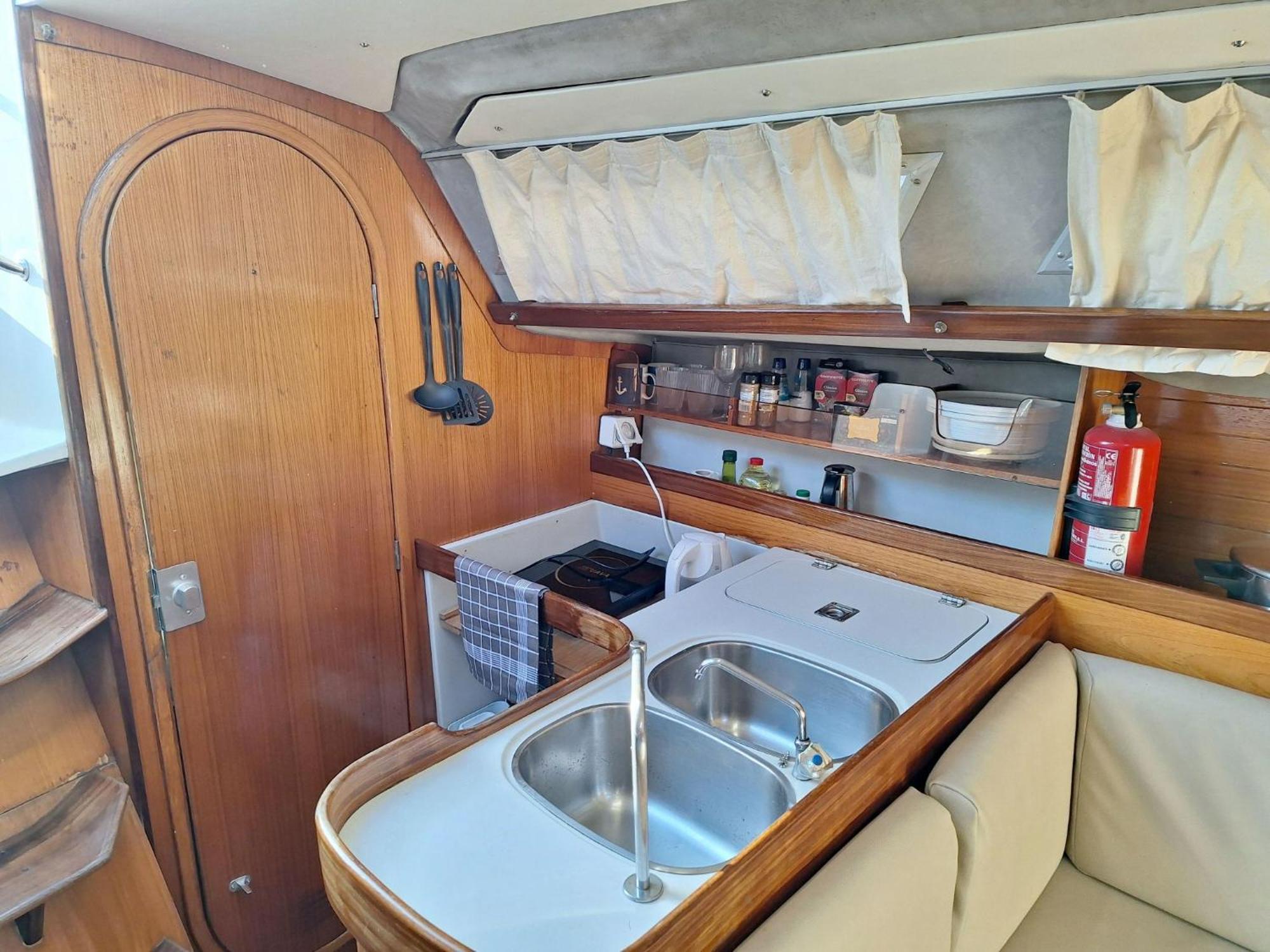 Be Local - Sleep Aboard The Santa Maria Sailing Boat In * Lisboa