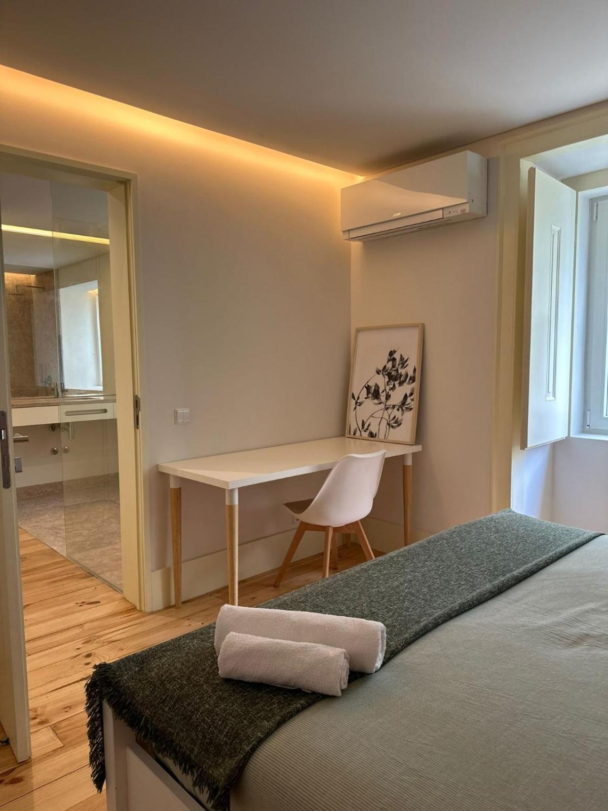Privade In Baixa With Private Bathroom