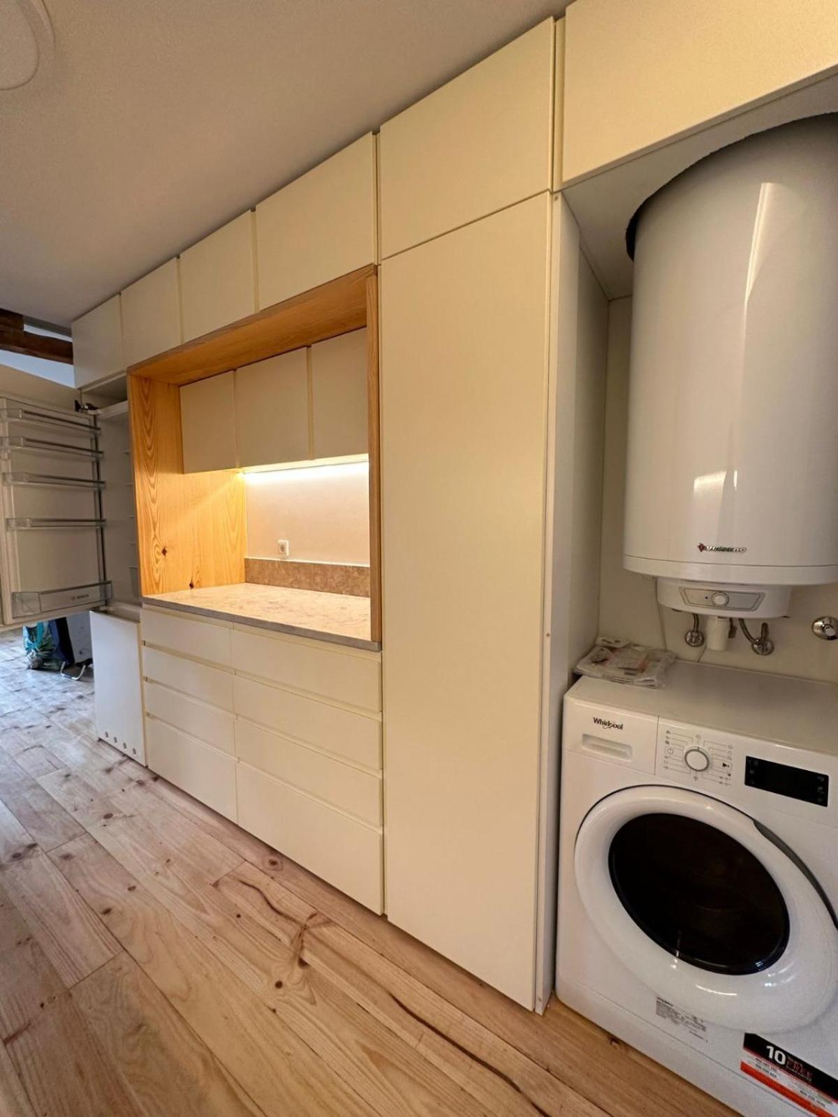 Privade In Baixa With Private Bathroom Habitación en casa particular Lisboa