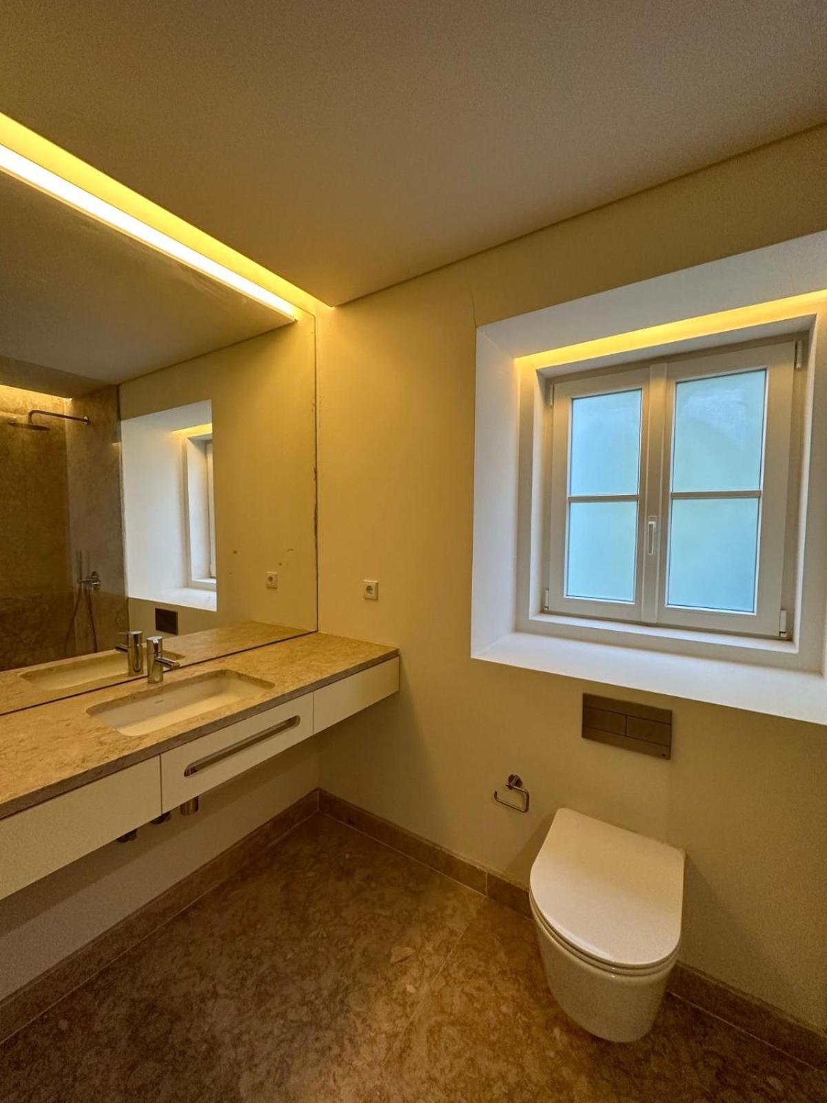 Privade In Baixa With Private Bathroom Habitación en casa particular *
