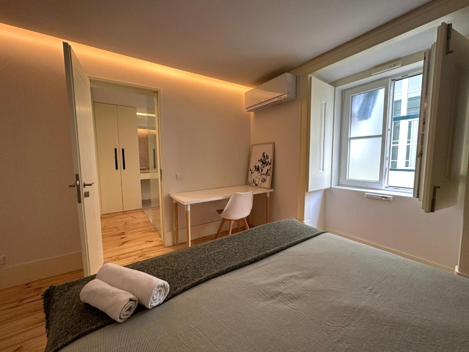 Habitación en casa particular Privade In Baixa With Private Bathroom
