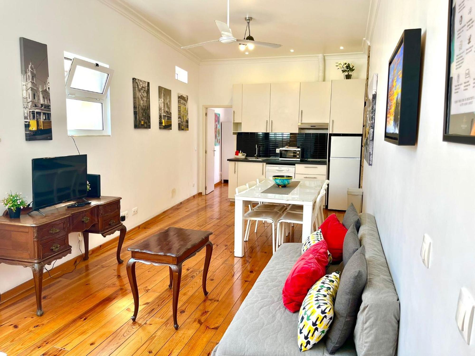 With Terrasse - 3 Bedroom, 3 Bathroom Triplex