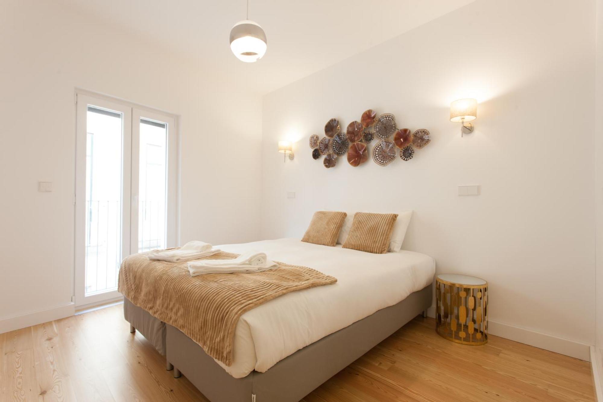 Mouraria Blue Three-bedroom W/ Parking - By Lu Holidays * Lisboa
