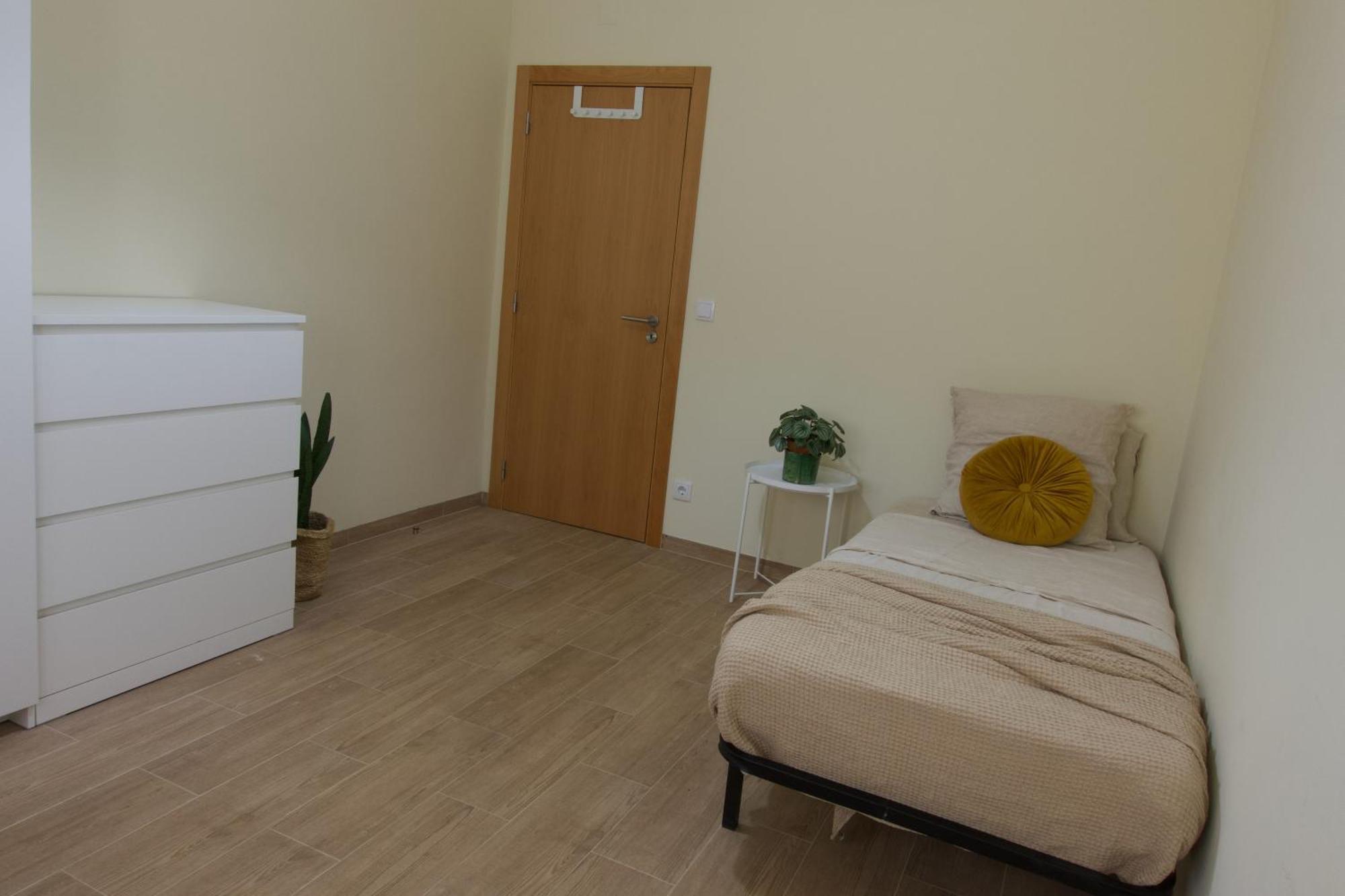 Key Hub - 1-5 Quarto em Acomodações Particulares Lisboa