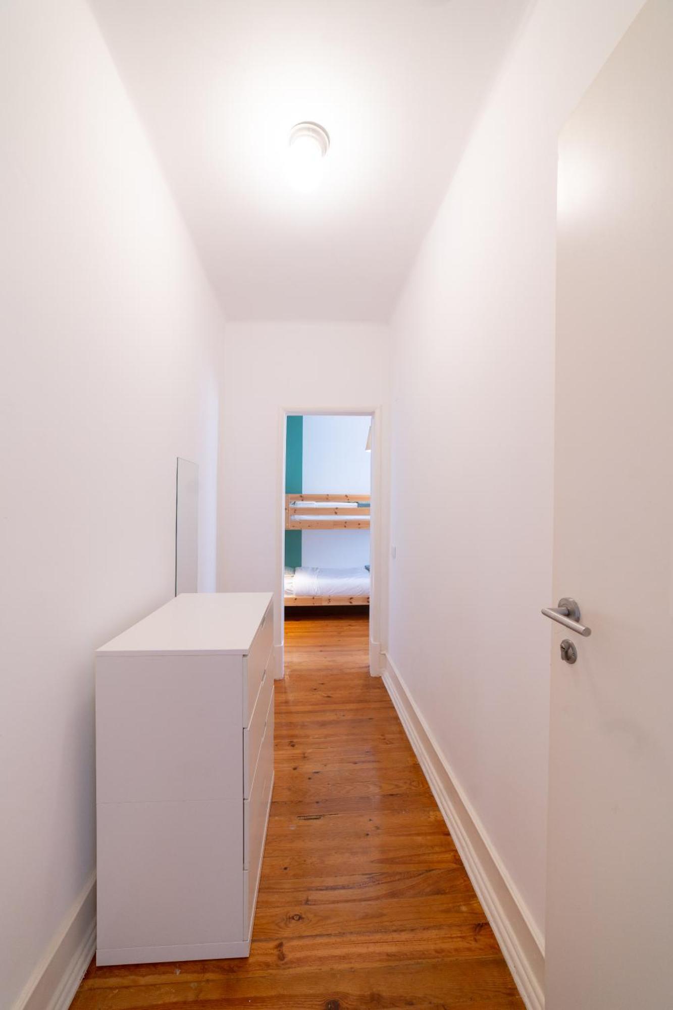 Apartamento Desterro 2 - Historical Four-bedroom Lisboa