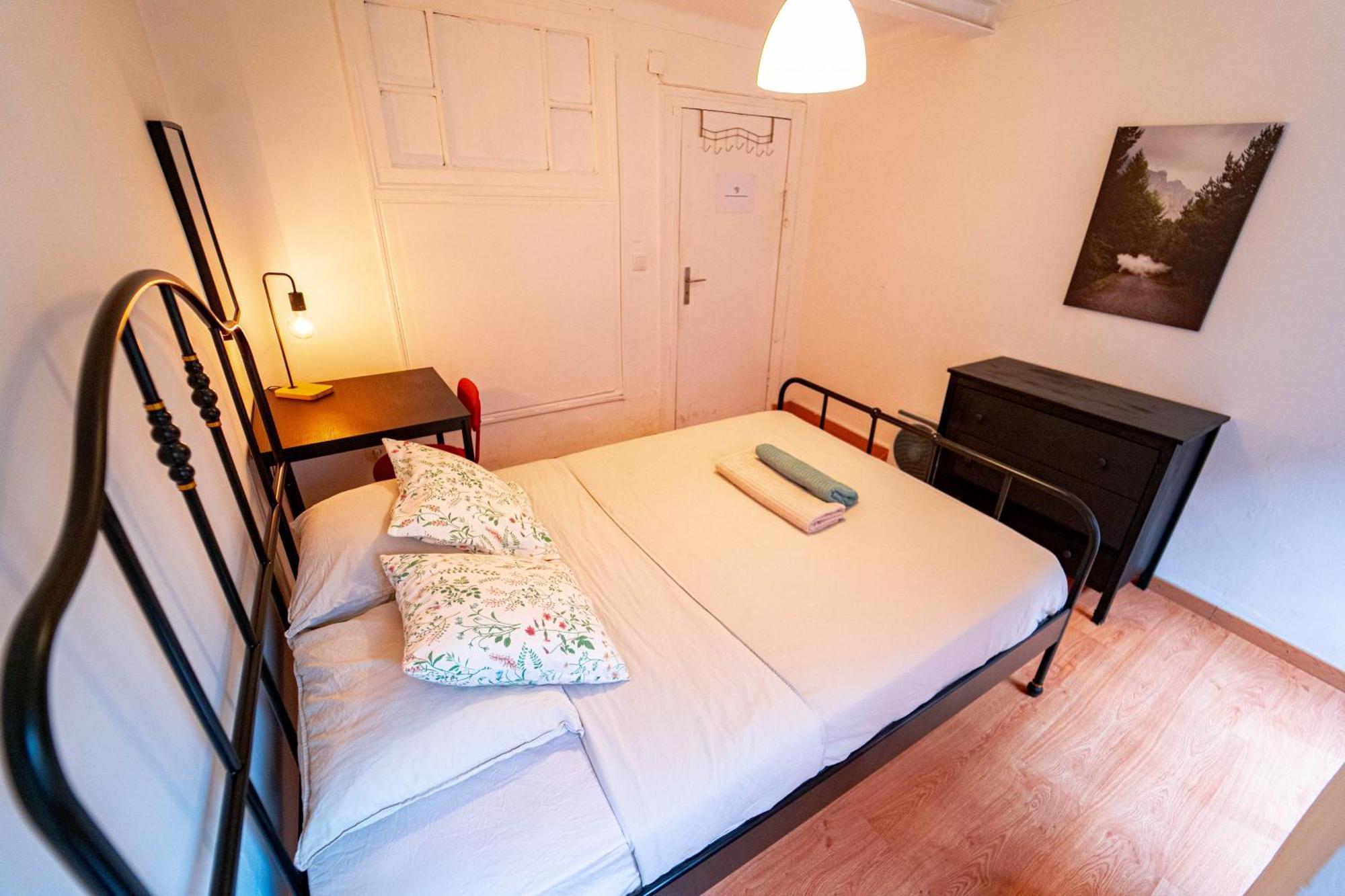 Bedrooms In Bairro Alto Habitación en casa particular