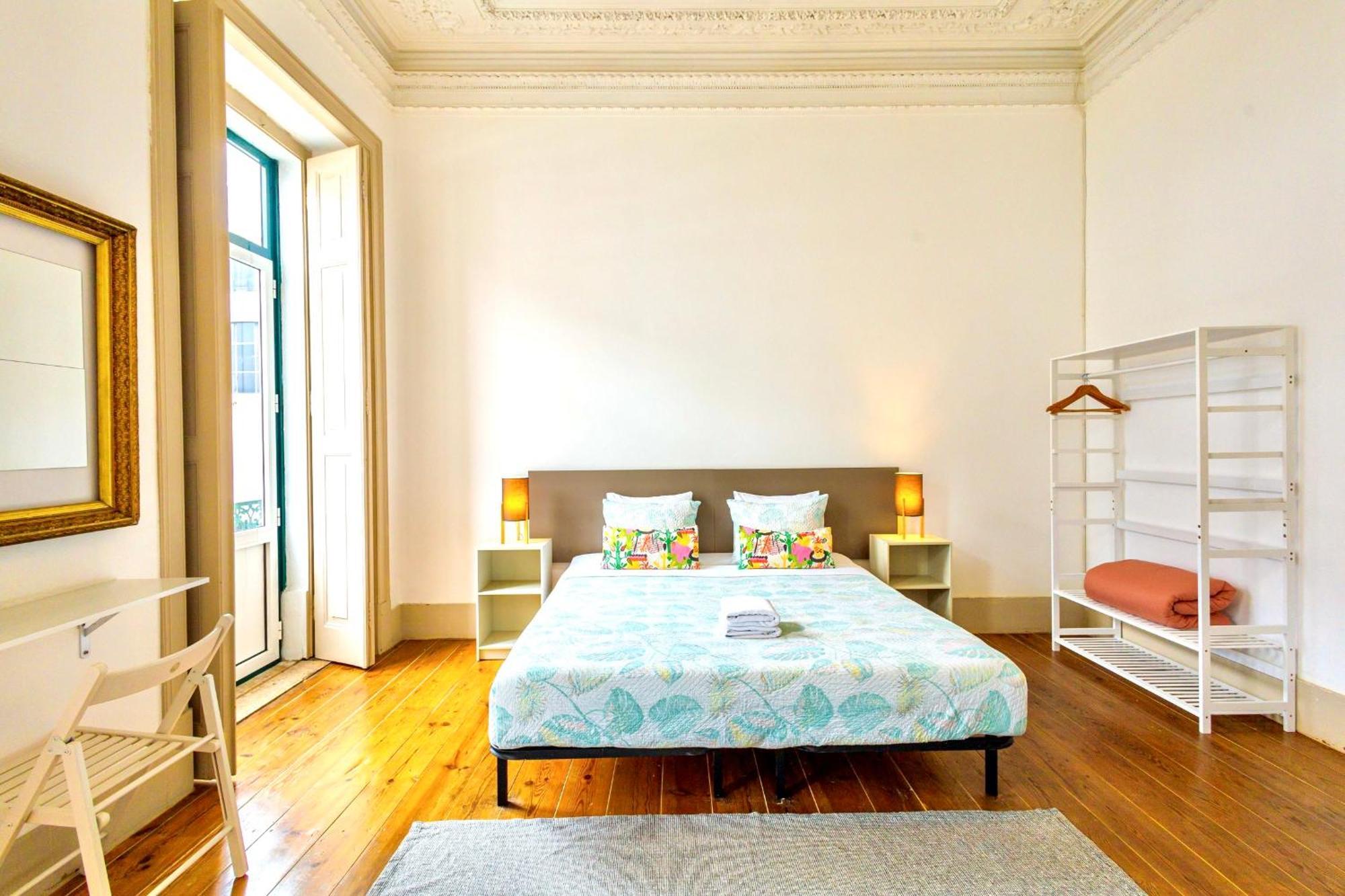 Ambiente Hostal *