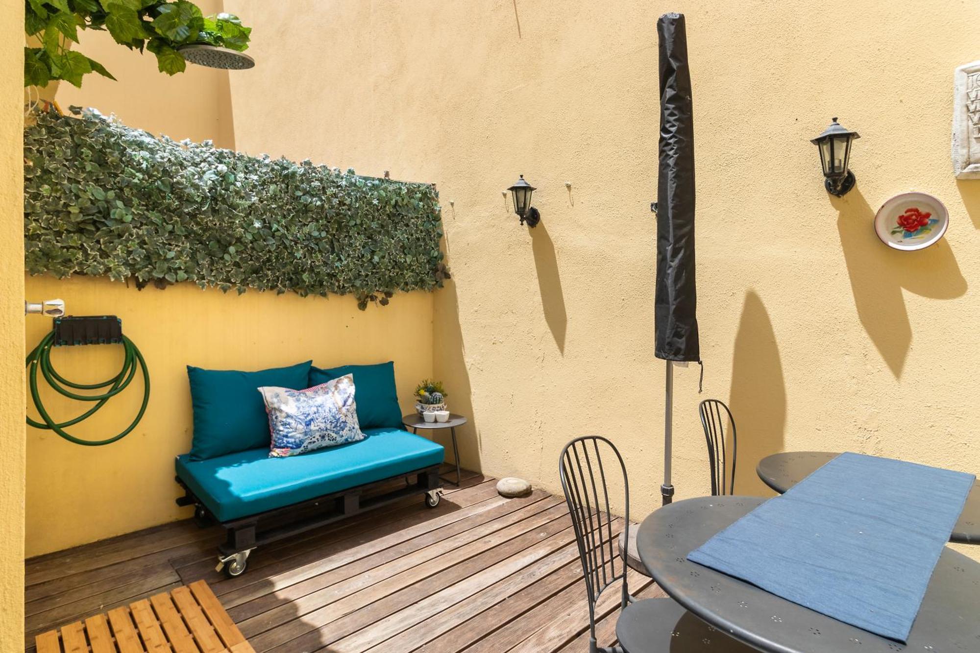 Alfama Patio *