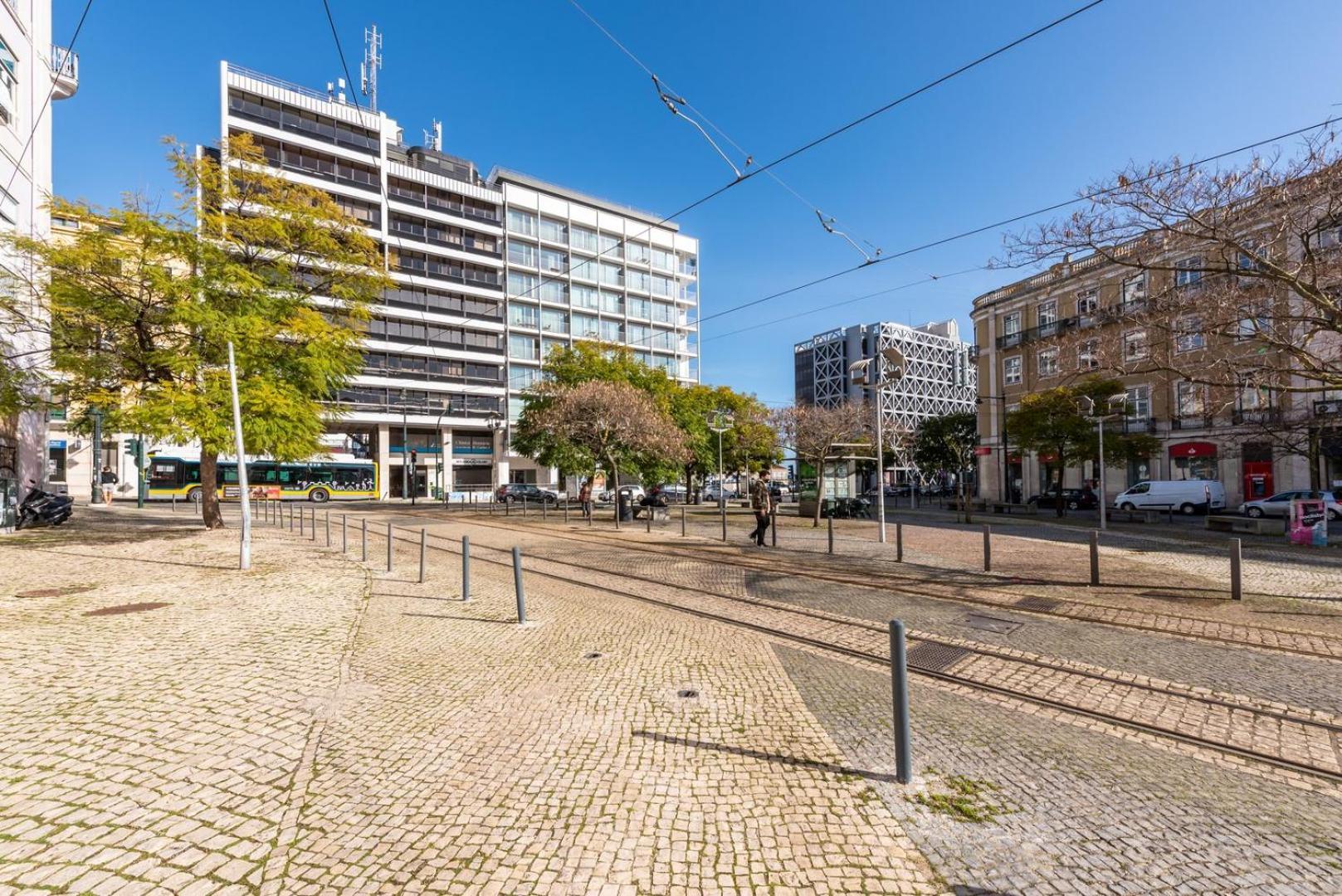 Apartamento Guestready - 2br Apt Carlos I With Terrace And Gym Lisboa