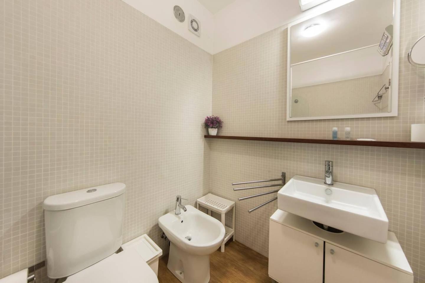 Comfortable In Campo Pequeno Apartment