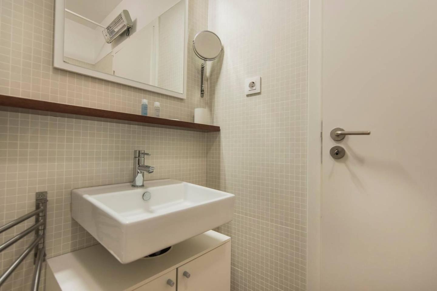 Apartment Comfortable In Campo Pequeno Lisbon