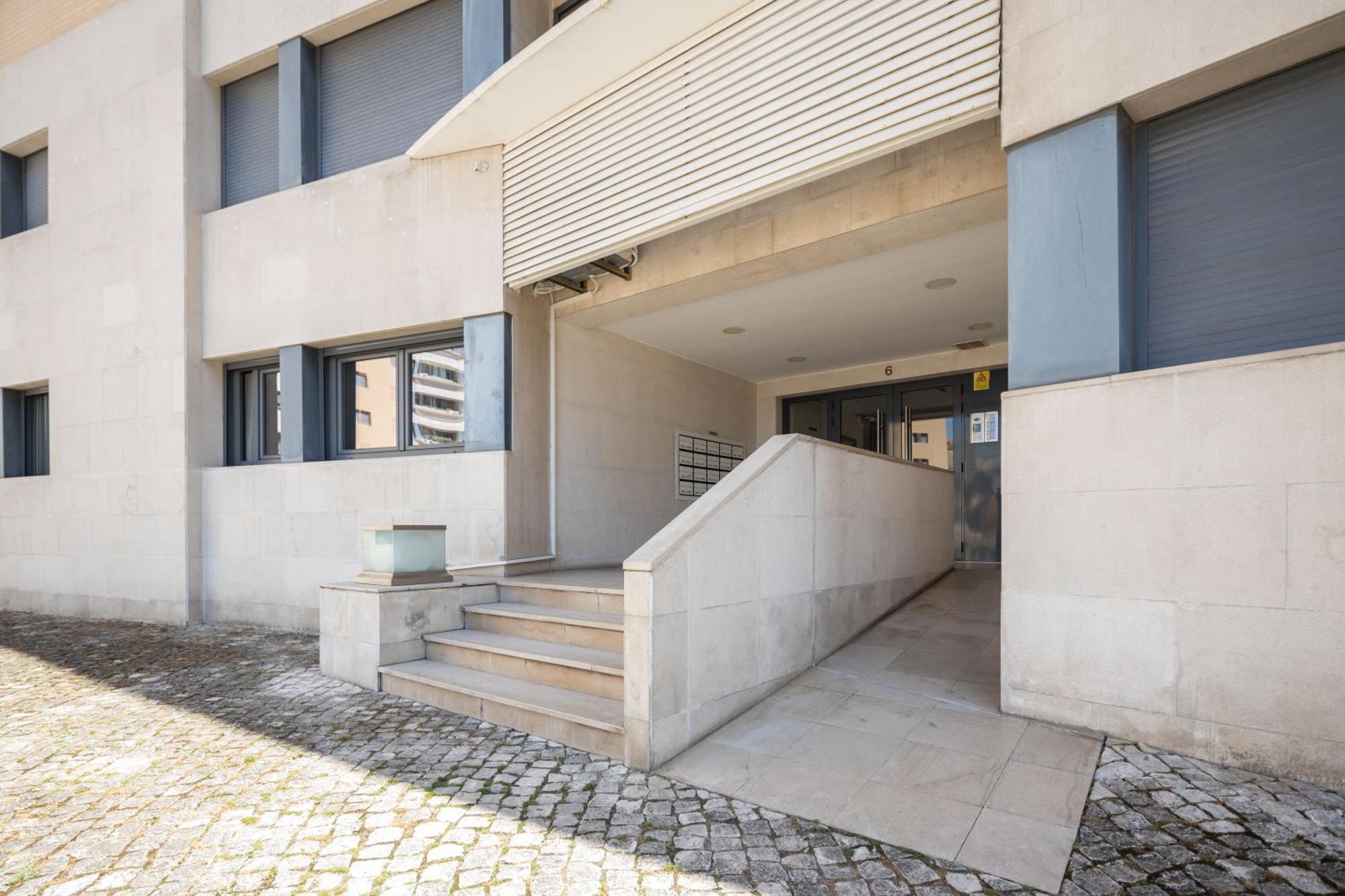 Relax Pool - Free Parking Garage Lisboa