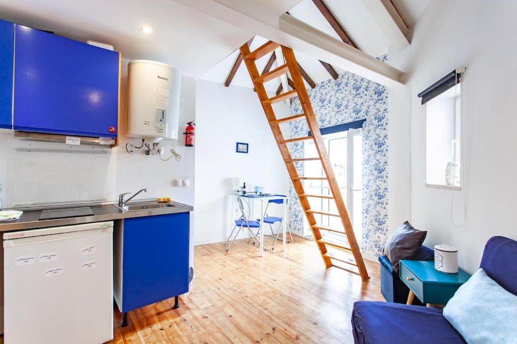 Alfama I, Eco-penthouse With View & French Balcony Apartamento *
