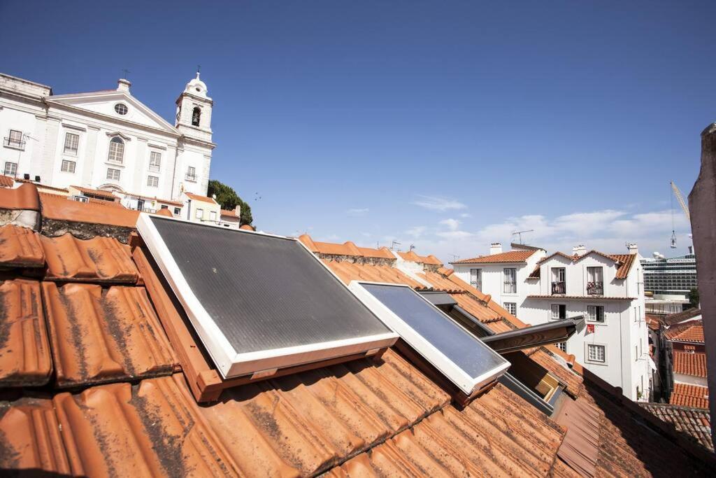 Alfama I, Eco-penthouse With View & French Balcony * Lisboa