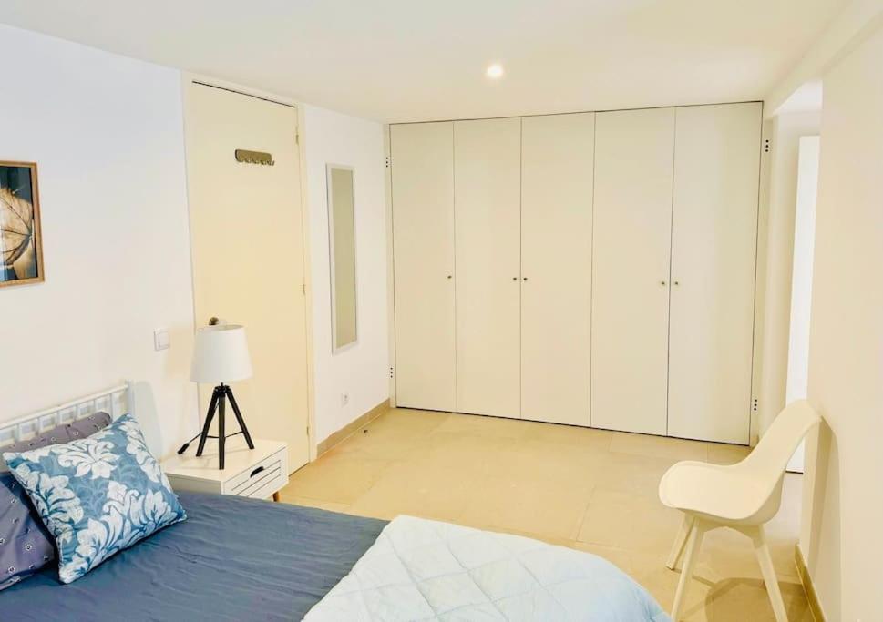 Renovated With Small Garden In Ajuda *