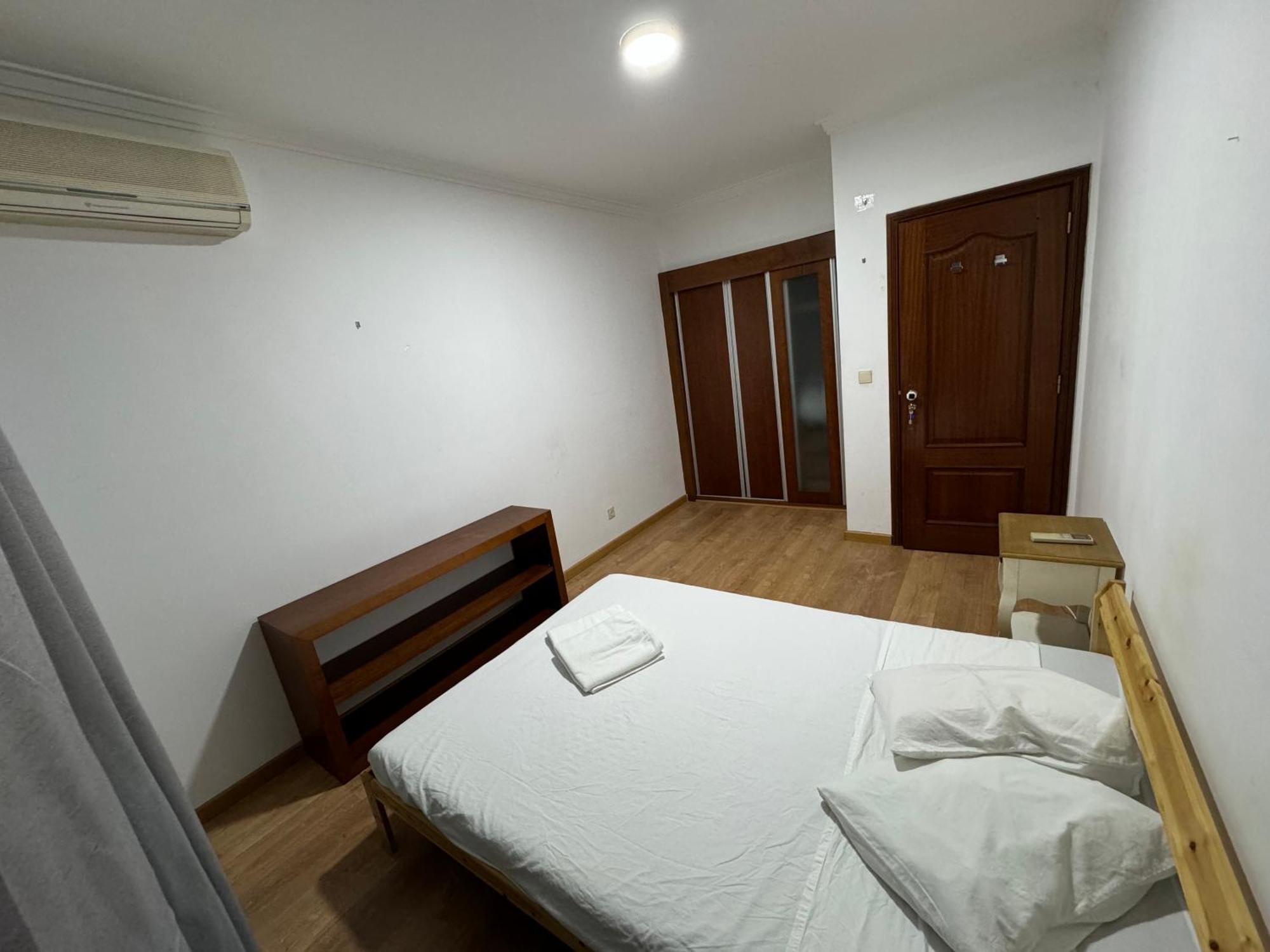 Guest house Oriente Station Airport