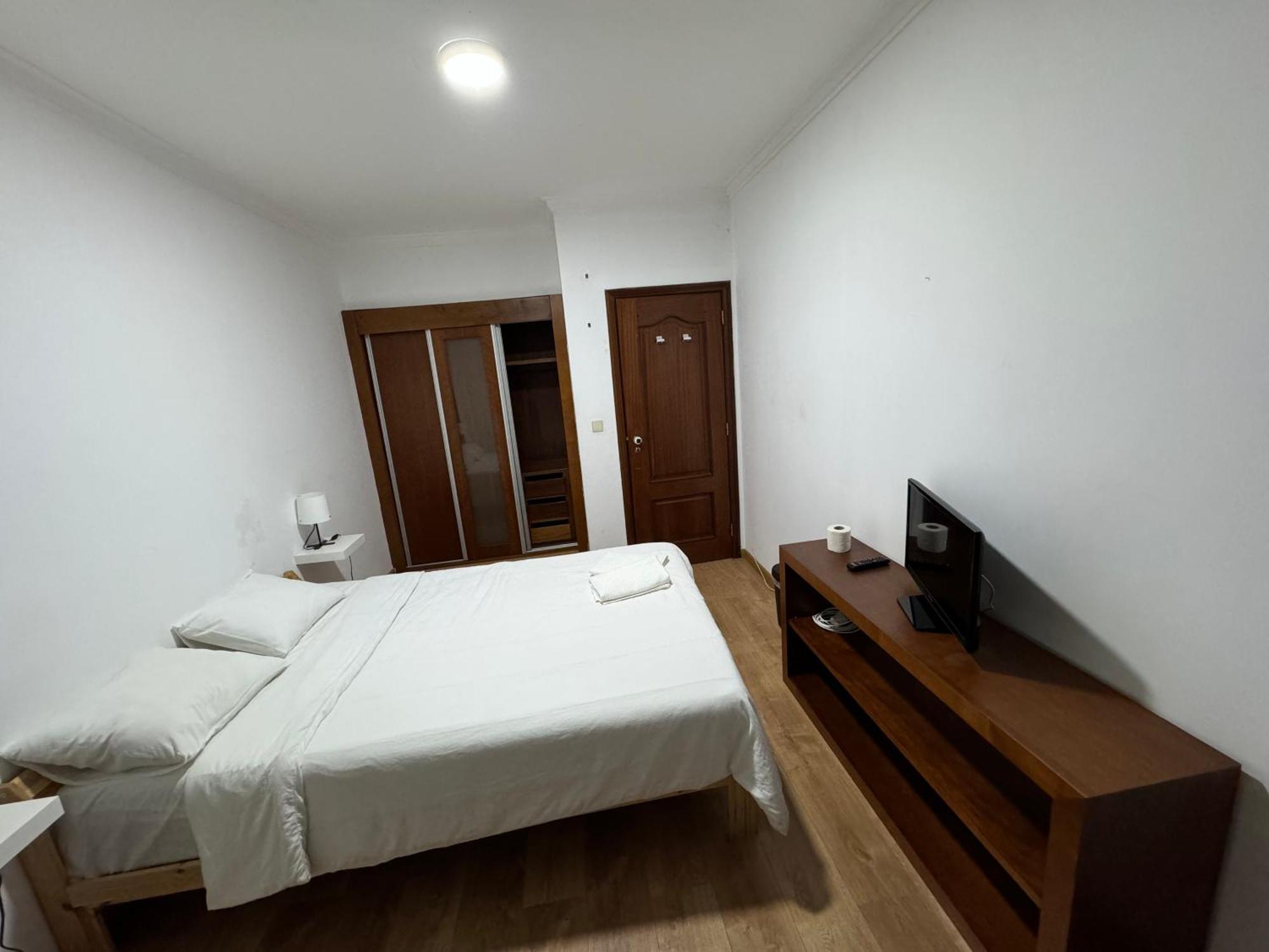 Guest house Oriente Station Airport