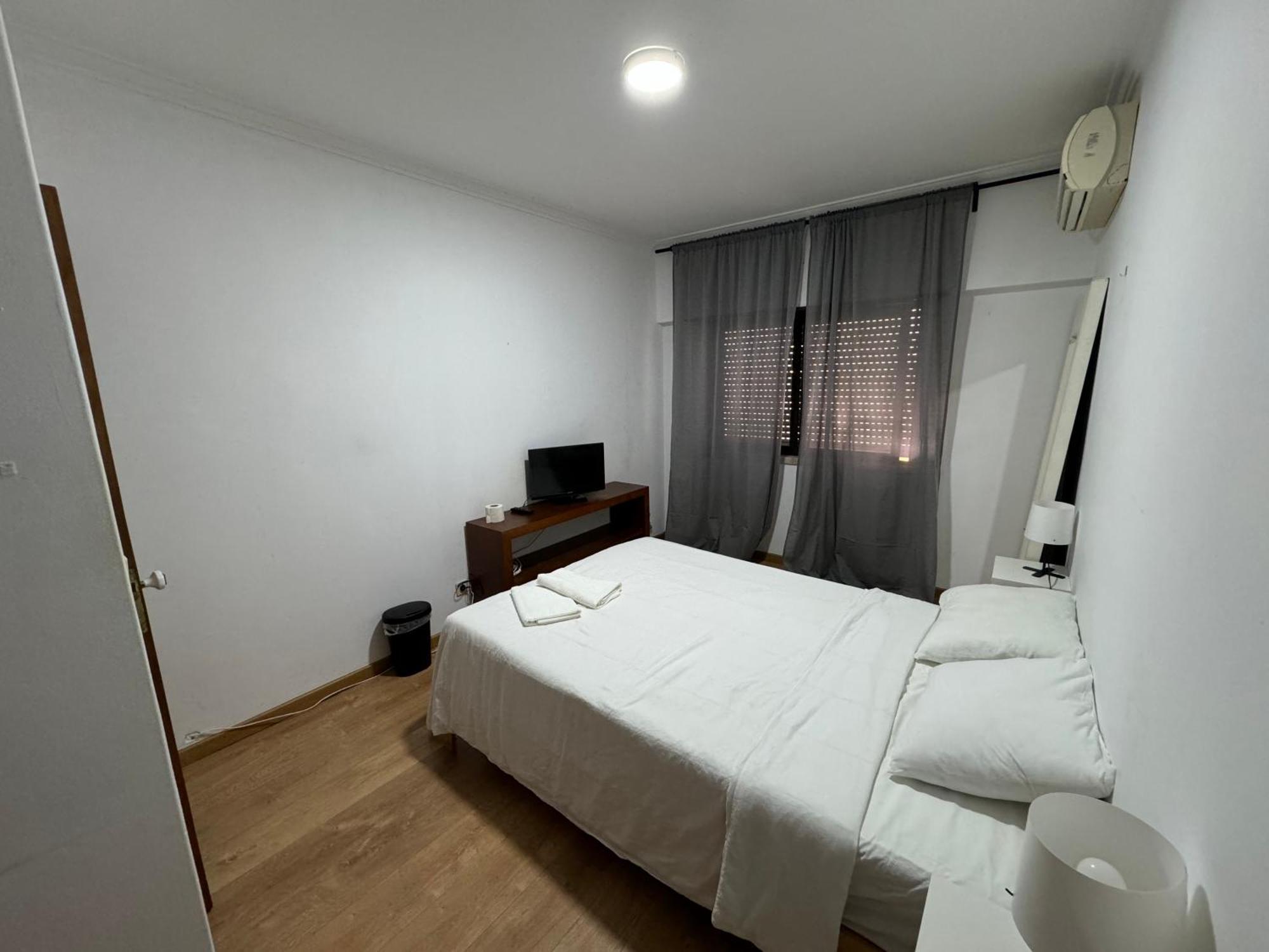 Oriente Station Airport Guest house Lisbon