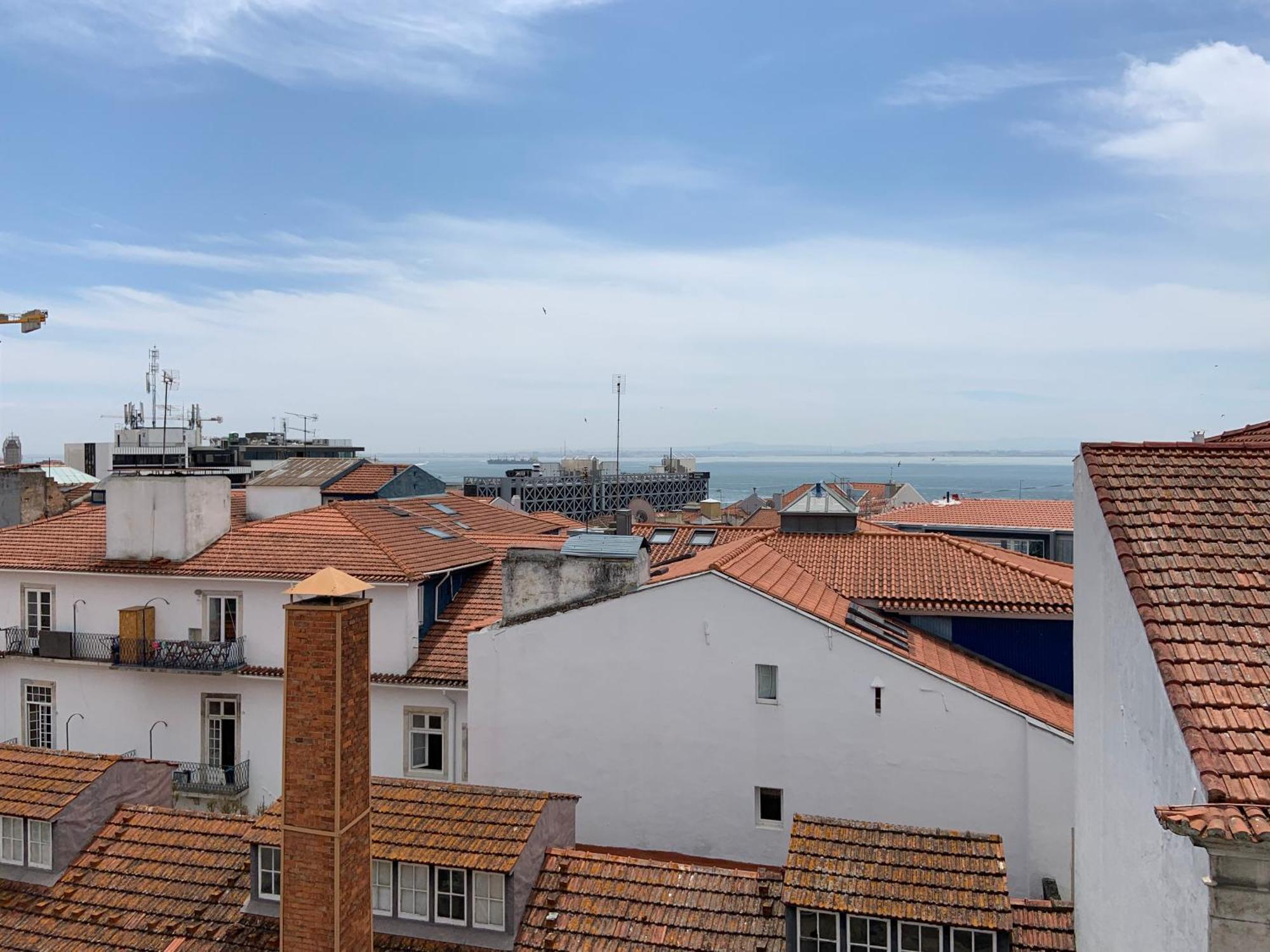 As A Local! Santos Historical Iv Lisboa