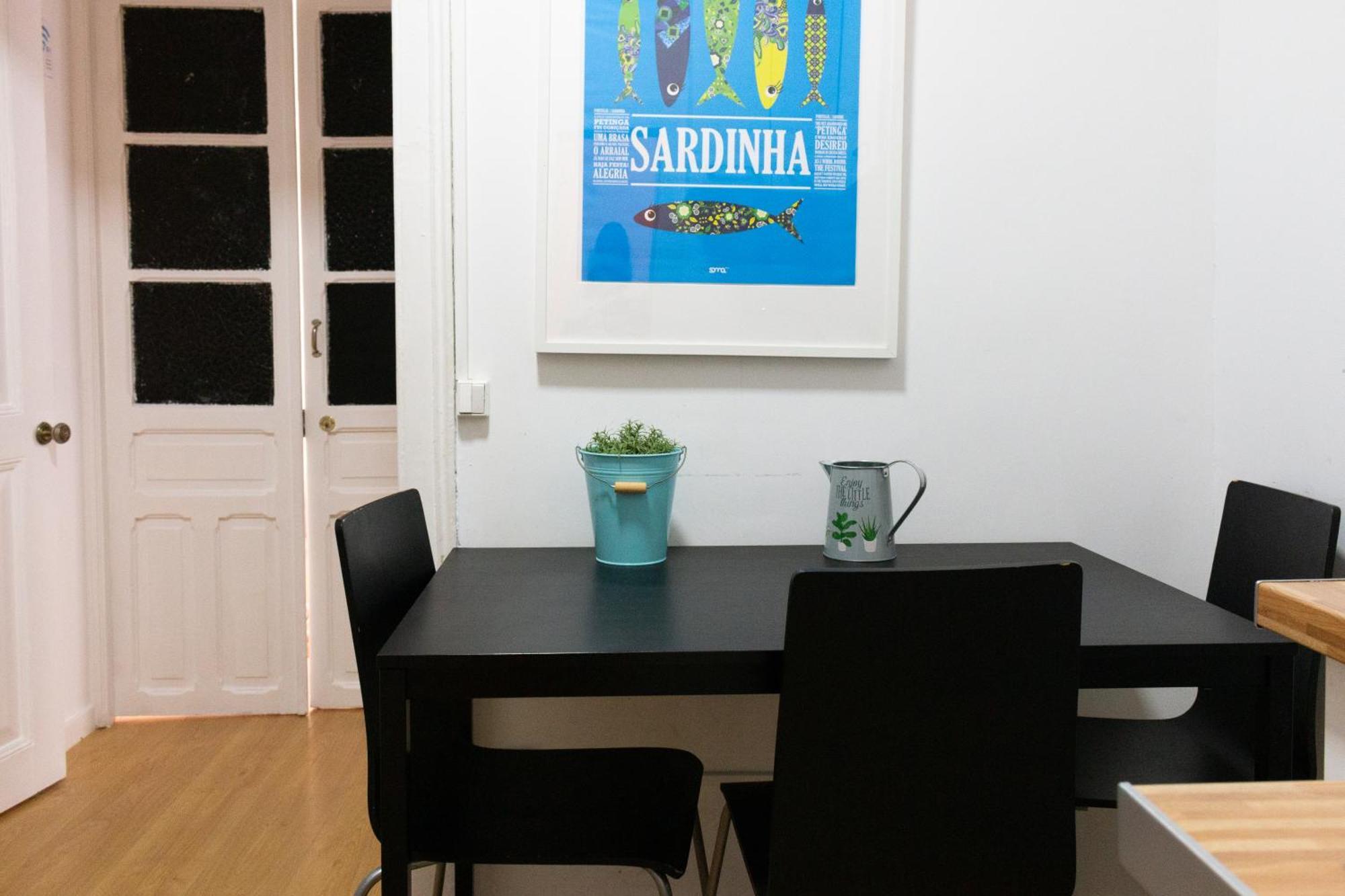 Santos By Madrabica Pensión *