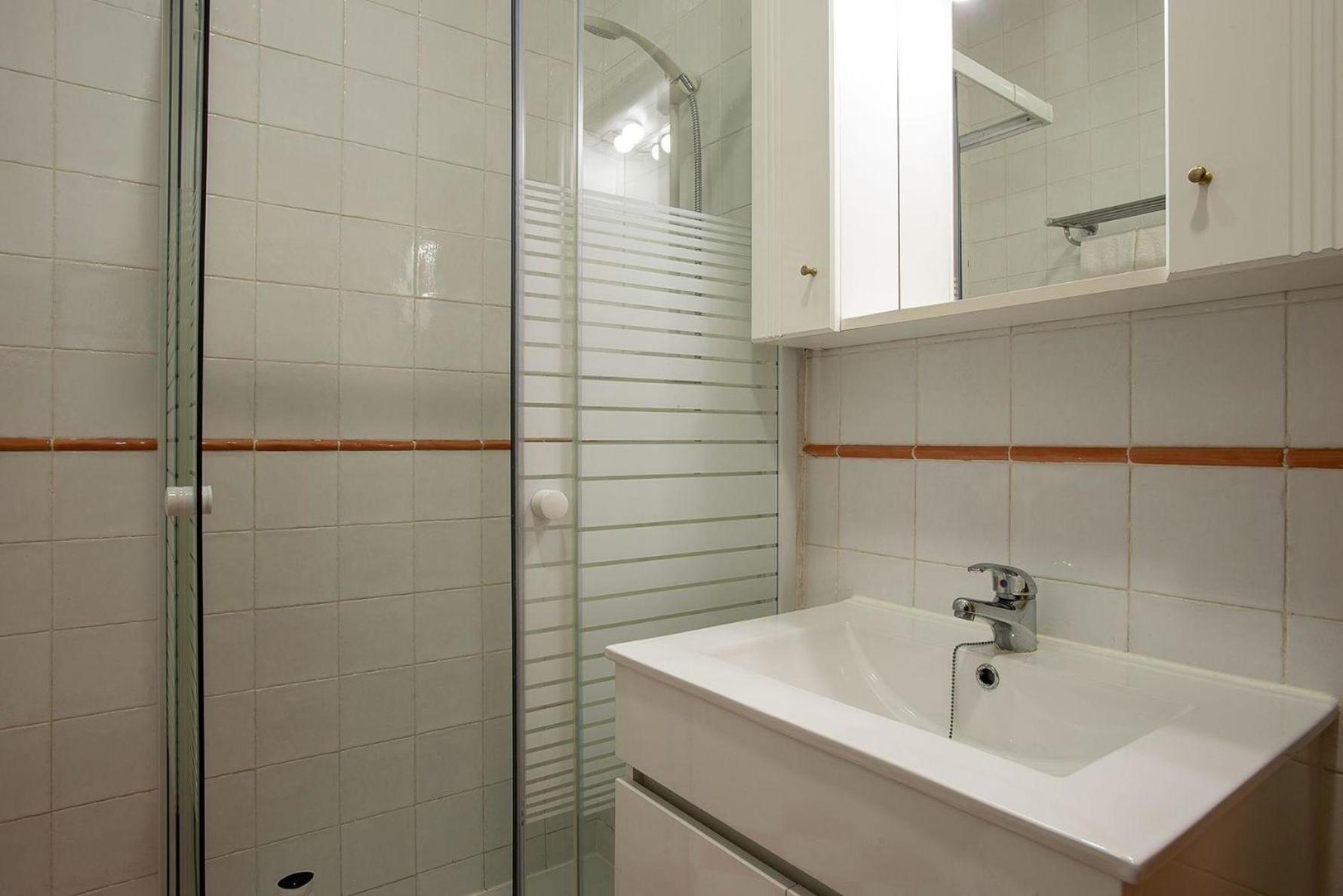 Fuer 9 Personen Und 1 Kind In Lissabon, Regio De Costa De - B58349 Apartamento *
