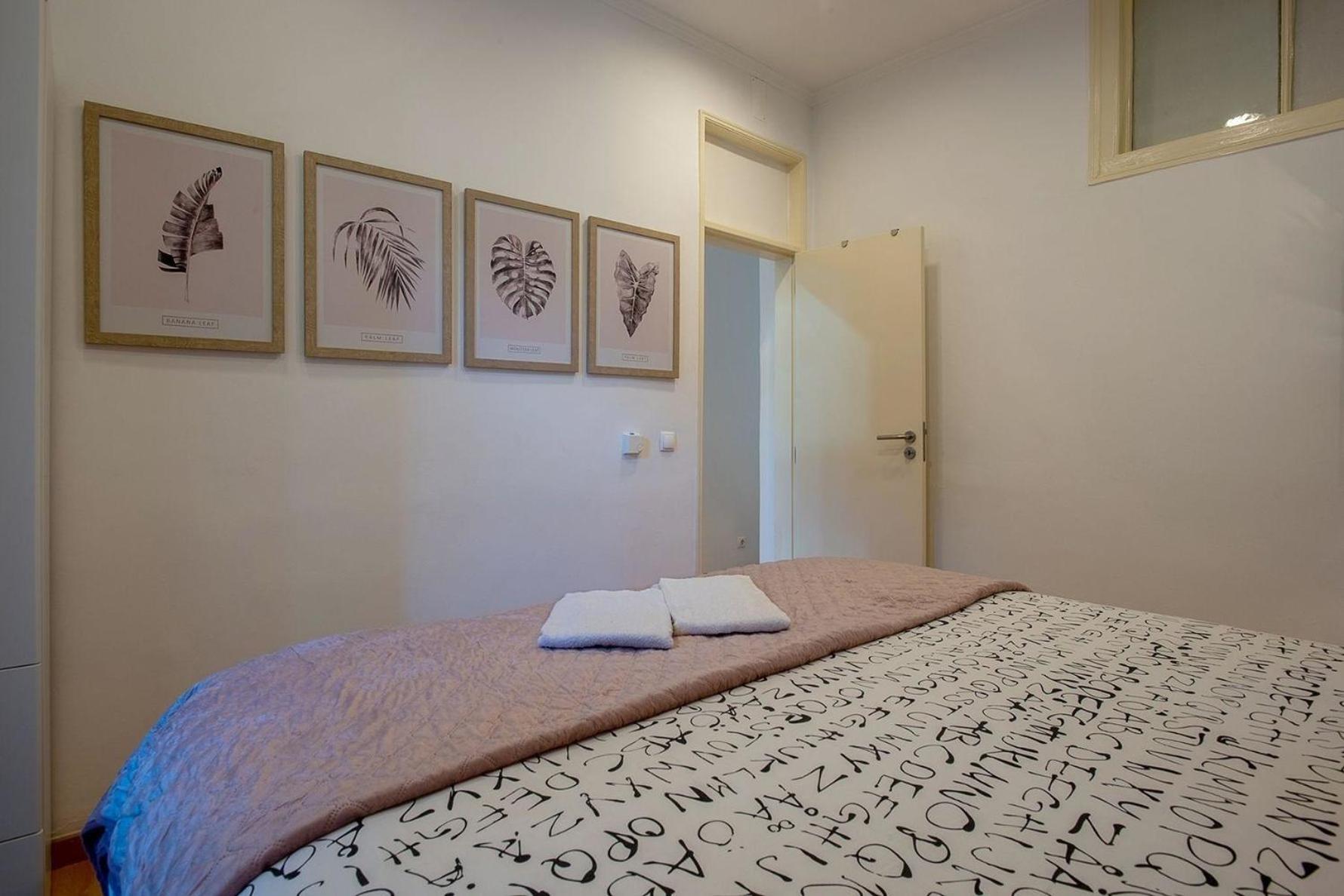 Apartamento Fuer 9 Personen Und 1 Kind In Lissabon, Regio De Costa De - B58349