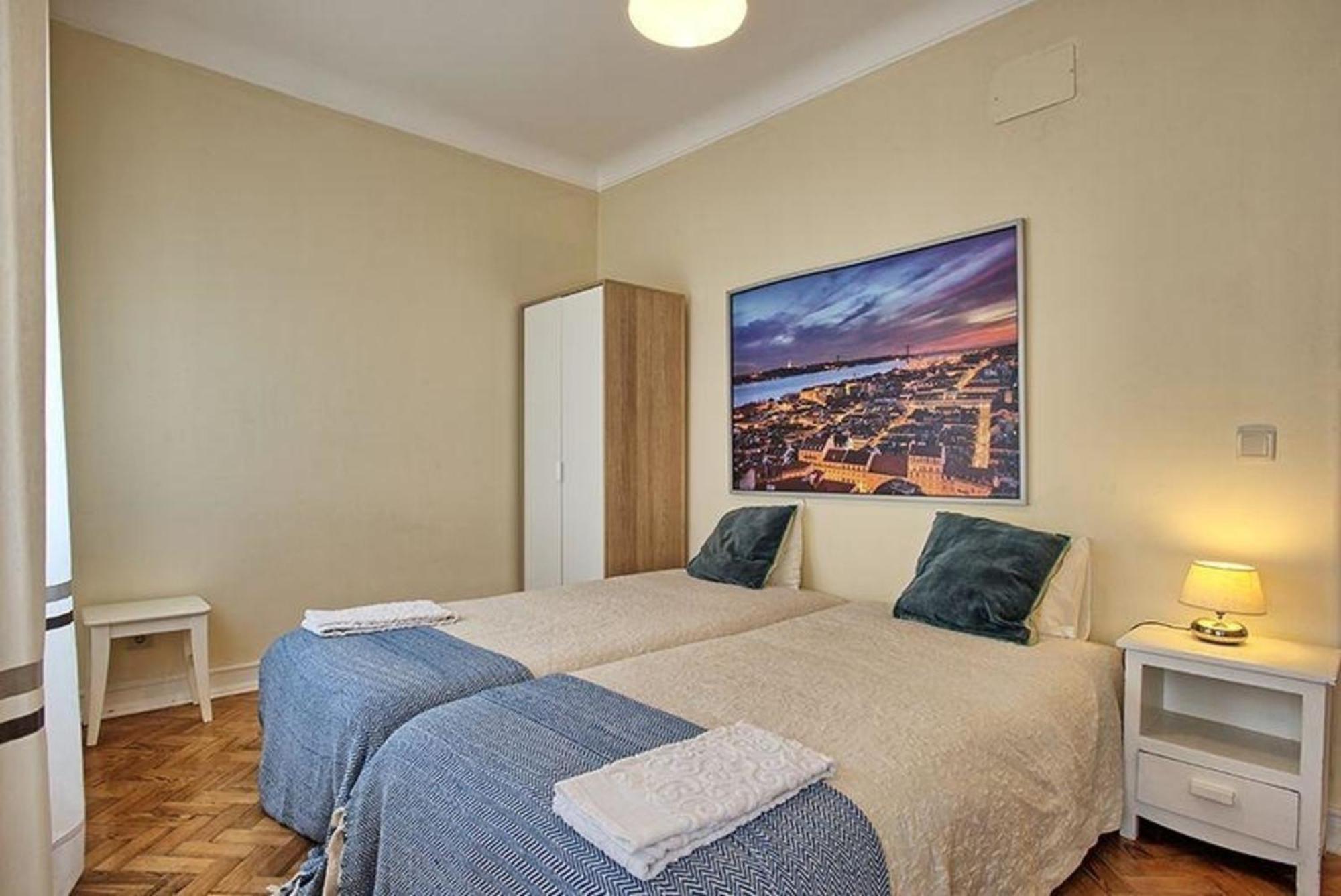 Studio Fuer 9 Personen Und 1 Kind In Lissabon, Regio De Costa De * Lisboa