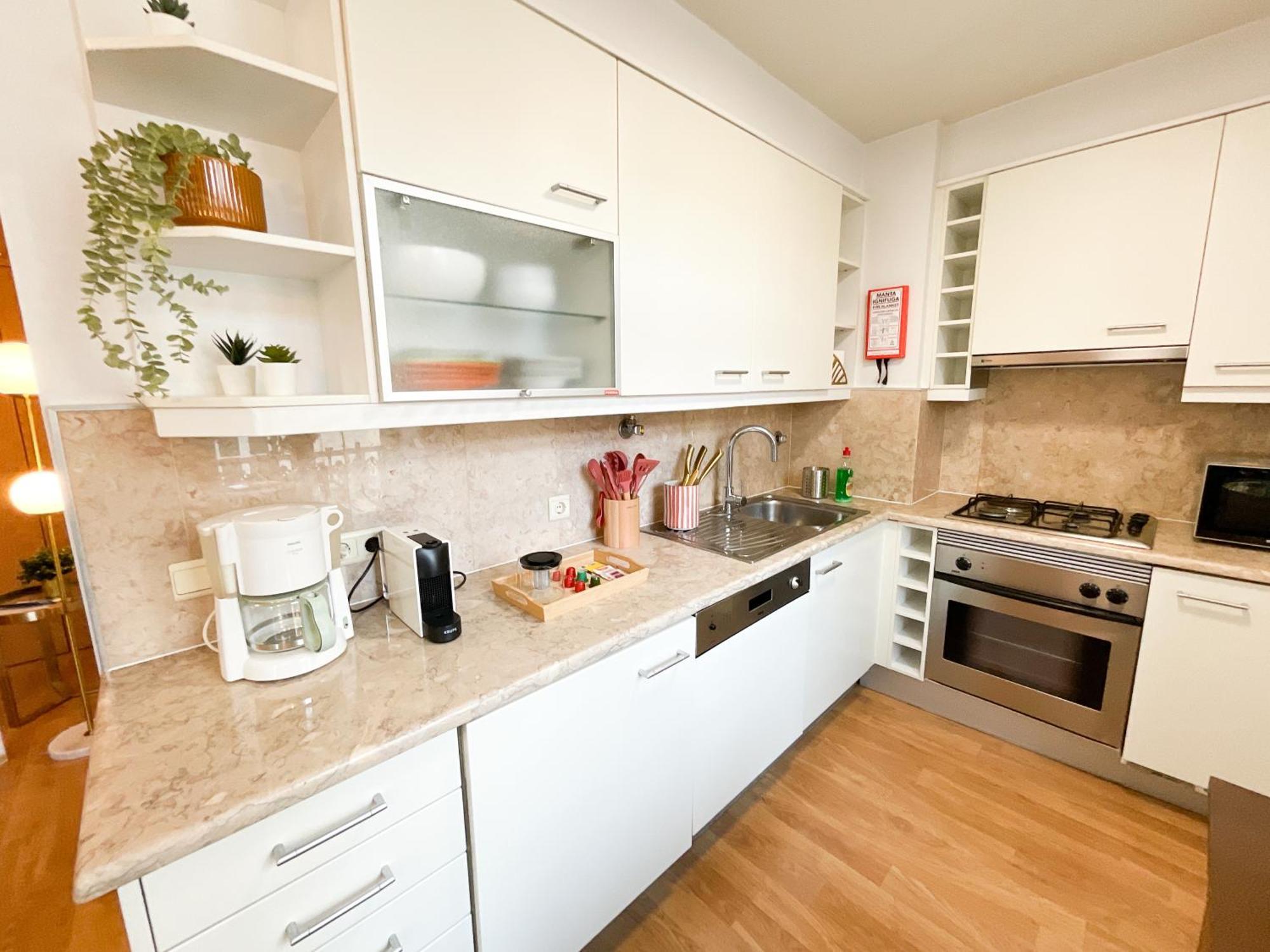 Stunning Luxury In Chiado 1br Lisboa