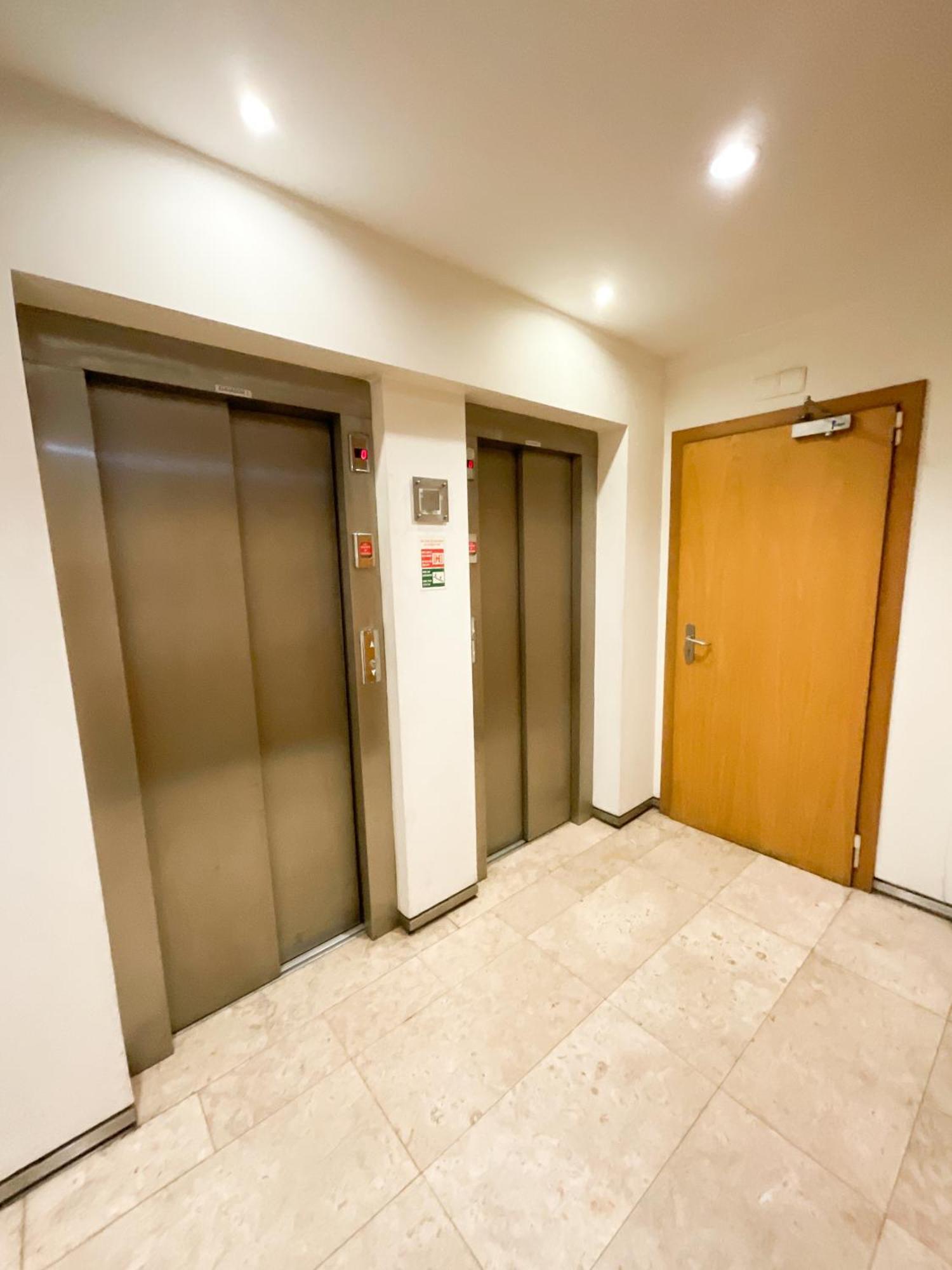 Stunning Luxury In Chiado 1br Lisboa