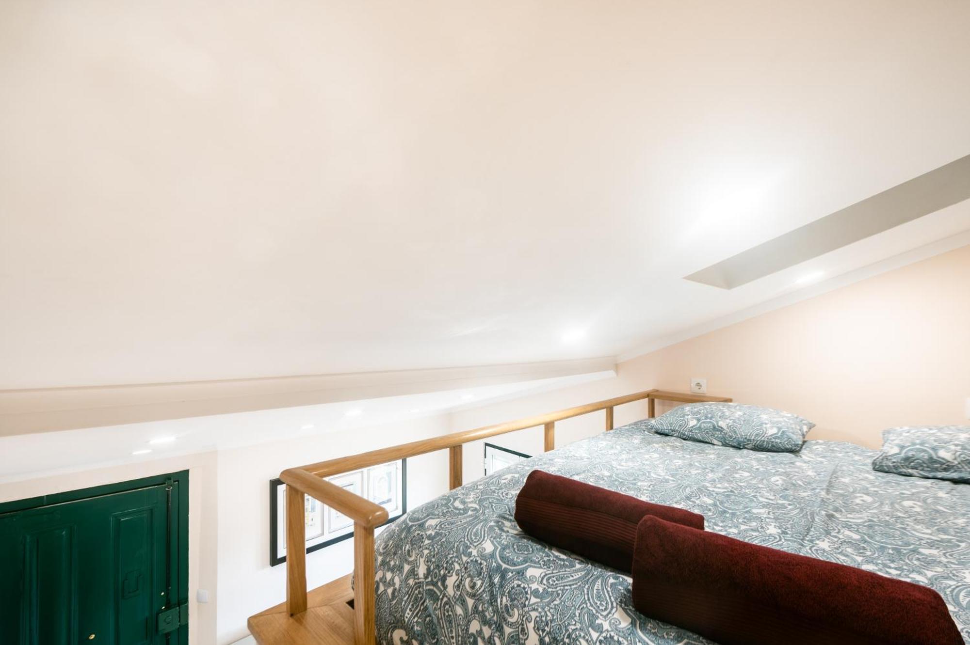 Сasa de vacaciones Cozy Yellow House Bairro Alto *