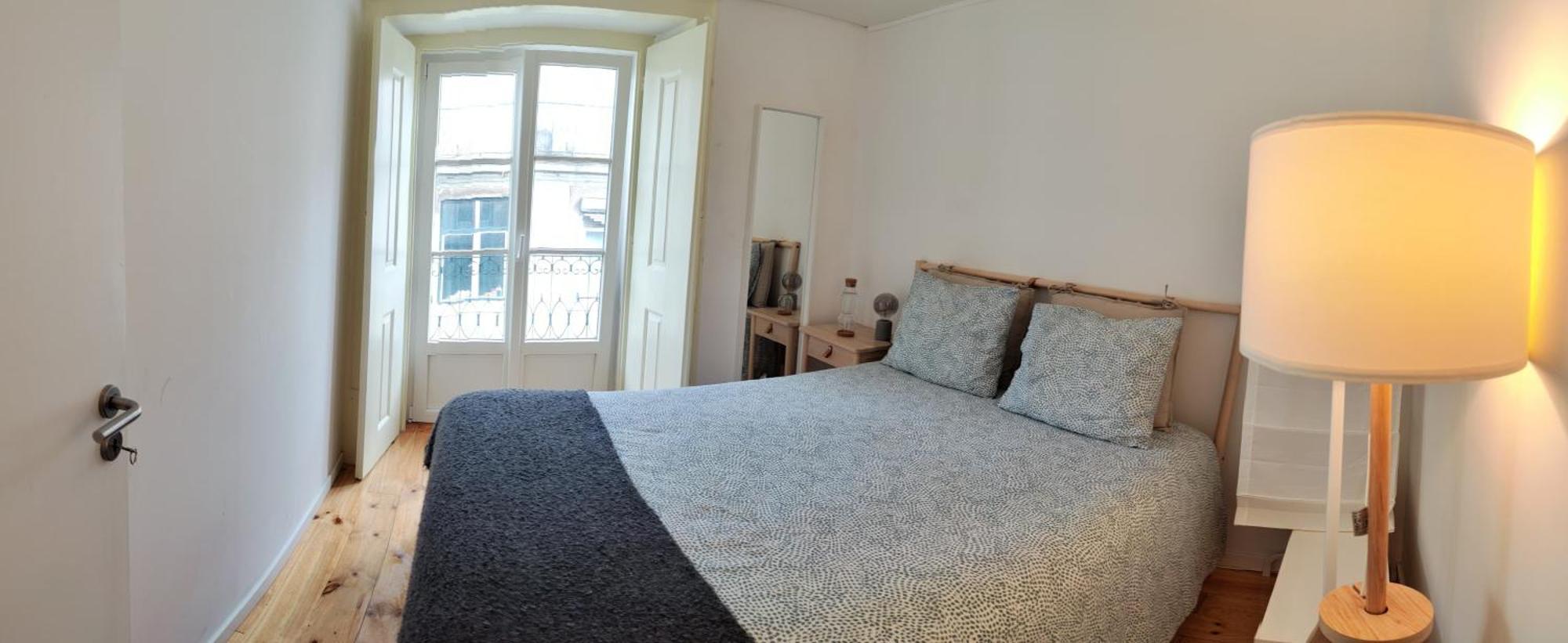 Bedroom In Shared House In Chiado - Historic Center Of Quarto em Acomodações Particulares *